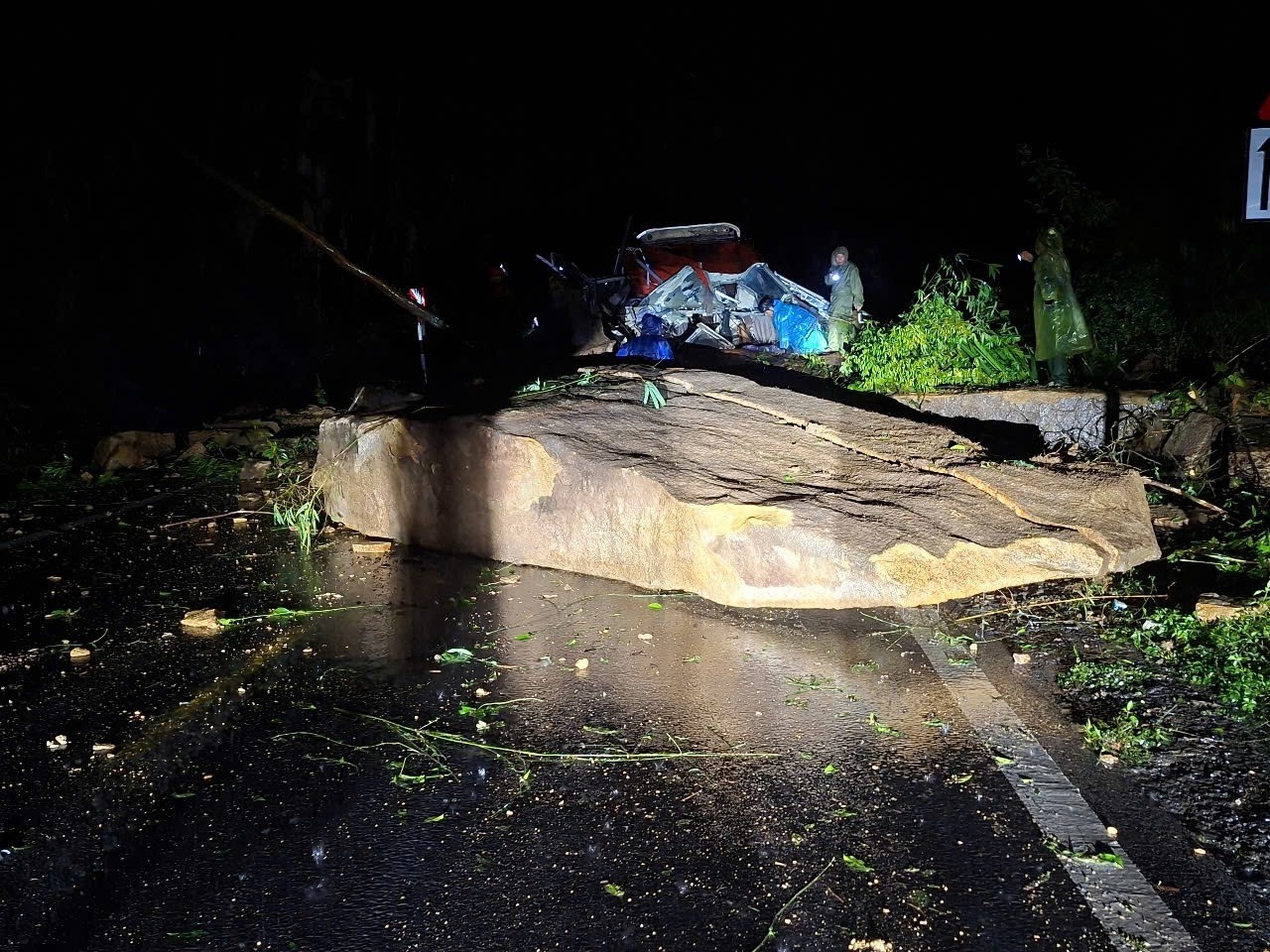 Tổng hợp tin tức tai nạn giao thông mới nhất ngày hôm nay 17/11/2025