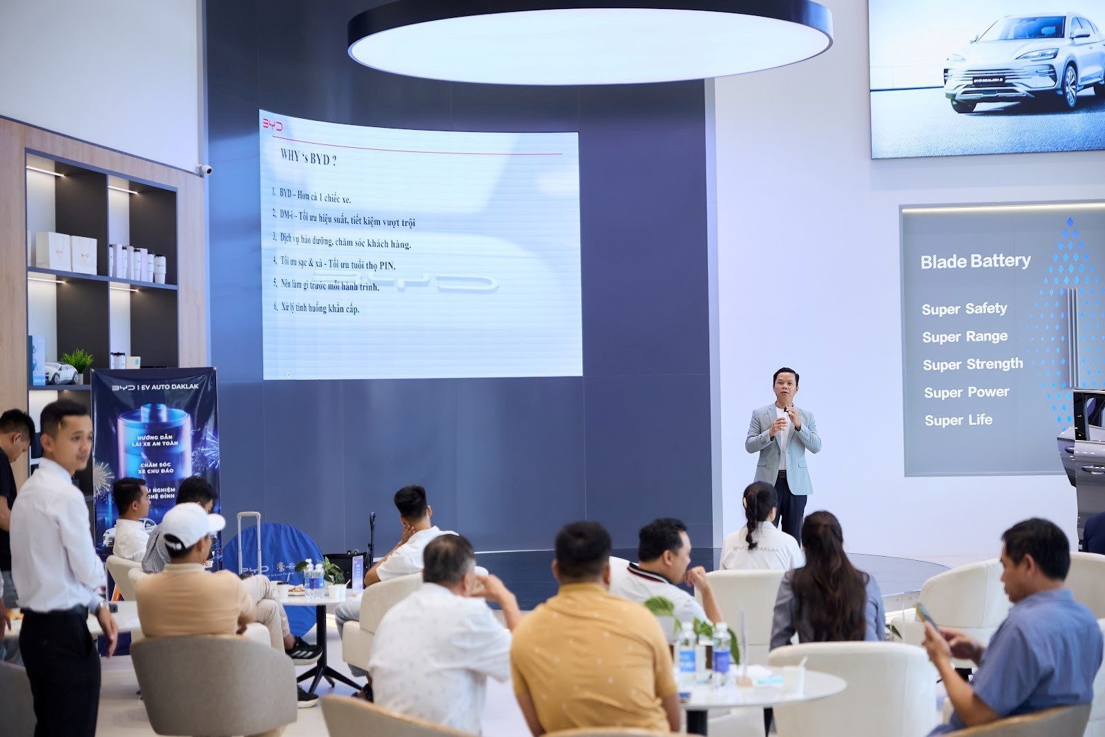 Customer Service Fest: Hành trình chăm sóc khách hàng được chuẩn hóa và nâng tầm trải nghiệm BYD Customer Service Fest: Hành trình chăm sóc khách hàng được chuẩn hóa và nâng tầm trải nghiệm BYD