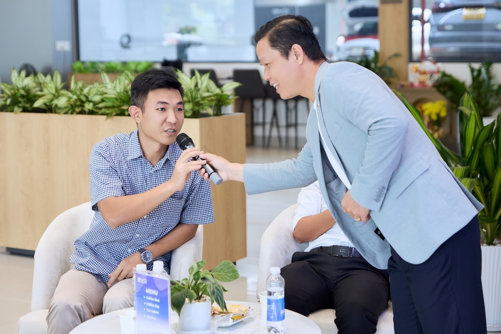 Customer Service Fest: Hành trình chăm sóc khách hàng được chuẩn hóa và nâng tầm trải nghiệm BYD Customer Service Fest: Hành trình chăm sóc khách hàng được chuẩn hóa và nâng tầm trải nghiệm BYD