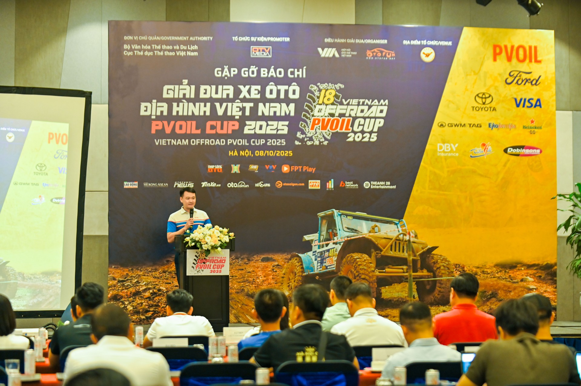 Tổng Công ty Dầu Việt Nam đồng hành cùng Giải Đua Xe Ô tô Địa hình Việt Nam năm thứ 10 liên tục Tổng Công ty Dầu Việt Nam đồng hành cùng Giải Đua Xe Ô tô Địa hình Việt Nam năm thứ 10 liên tục