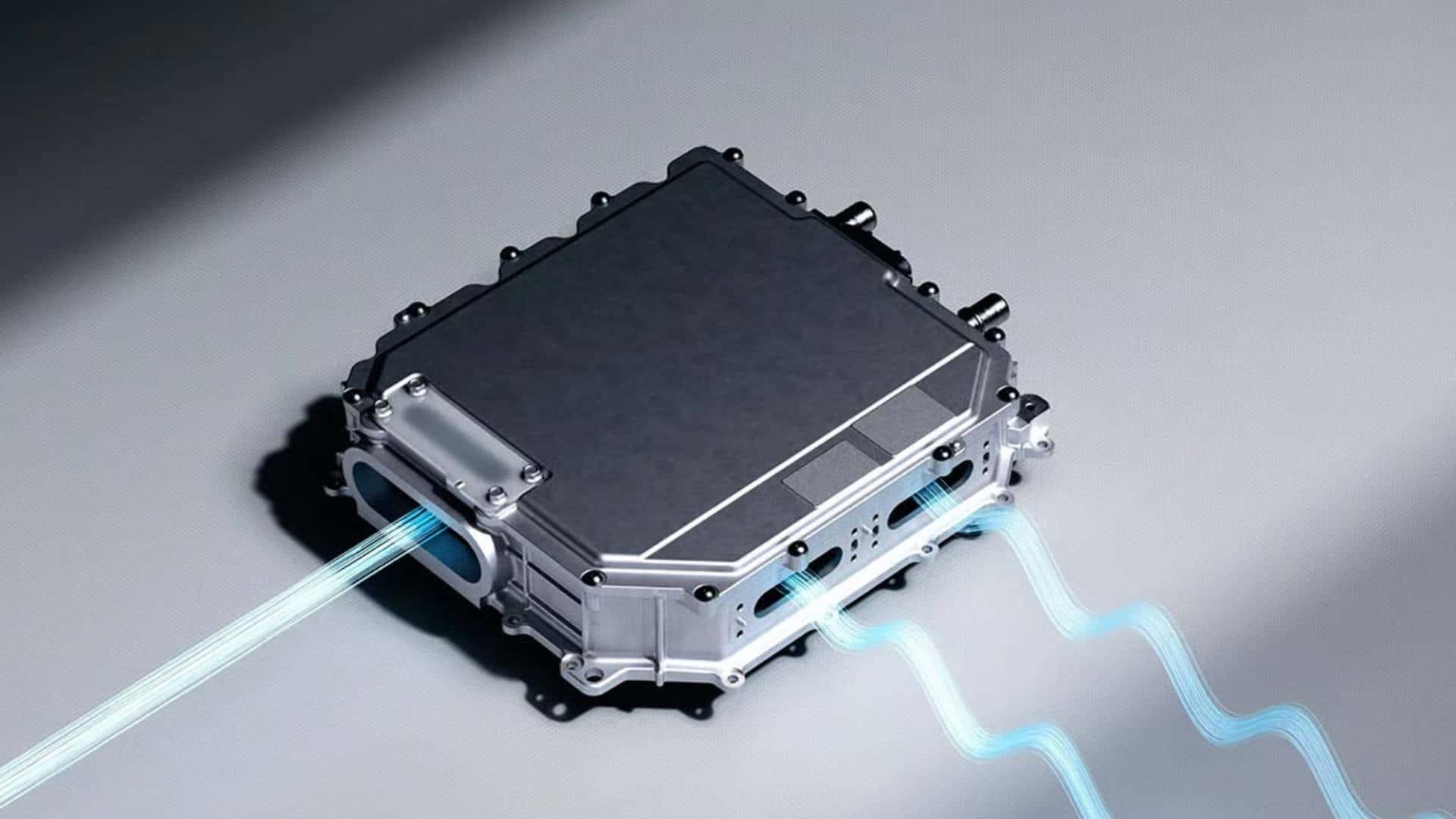 Hyundai lý giải chi tiết cách hoạt động của mô-tơ điện và công nghệ mới để tăng hiệu suất Bộ chuyển đổi inverter có chức năng biến dòng điện một chiều thành xoay chiều để cấp cho mô-tơ truyền động