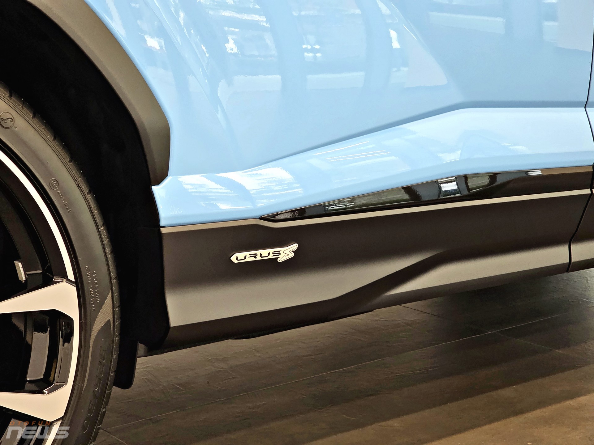 Ngắm Lamborghini Urus S giá hơn 15 tỷ đồng tại TP.HCM Ngắm Lamborghini Urus S giá hơn 15 tỷ đồng tại TP.HCM