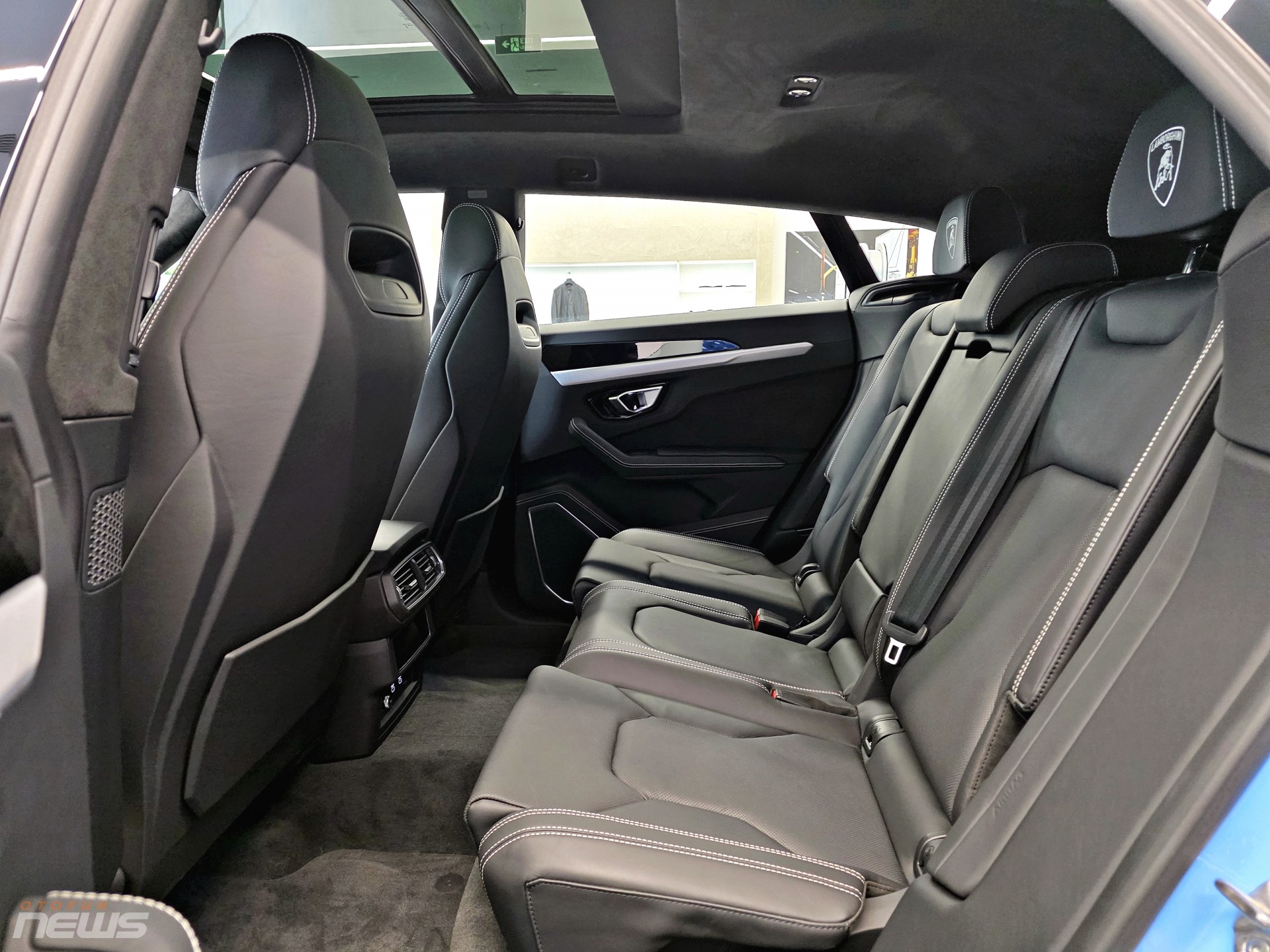 Ngắm Lamborghini Urus S giá hơn 15 tỷ đồng tại TP.HCM Ngắm Lamborghini Urus S giá hơn 15 tỷ đồng tại TP.HCM