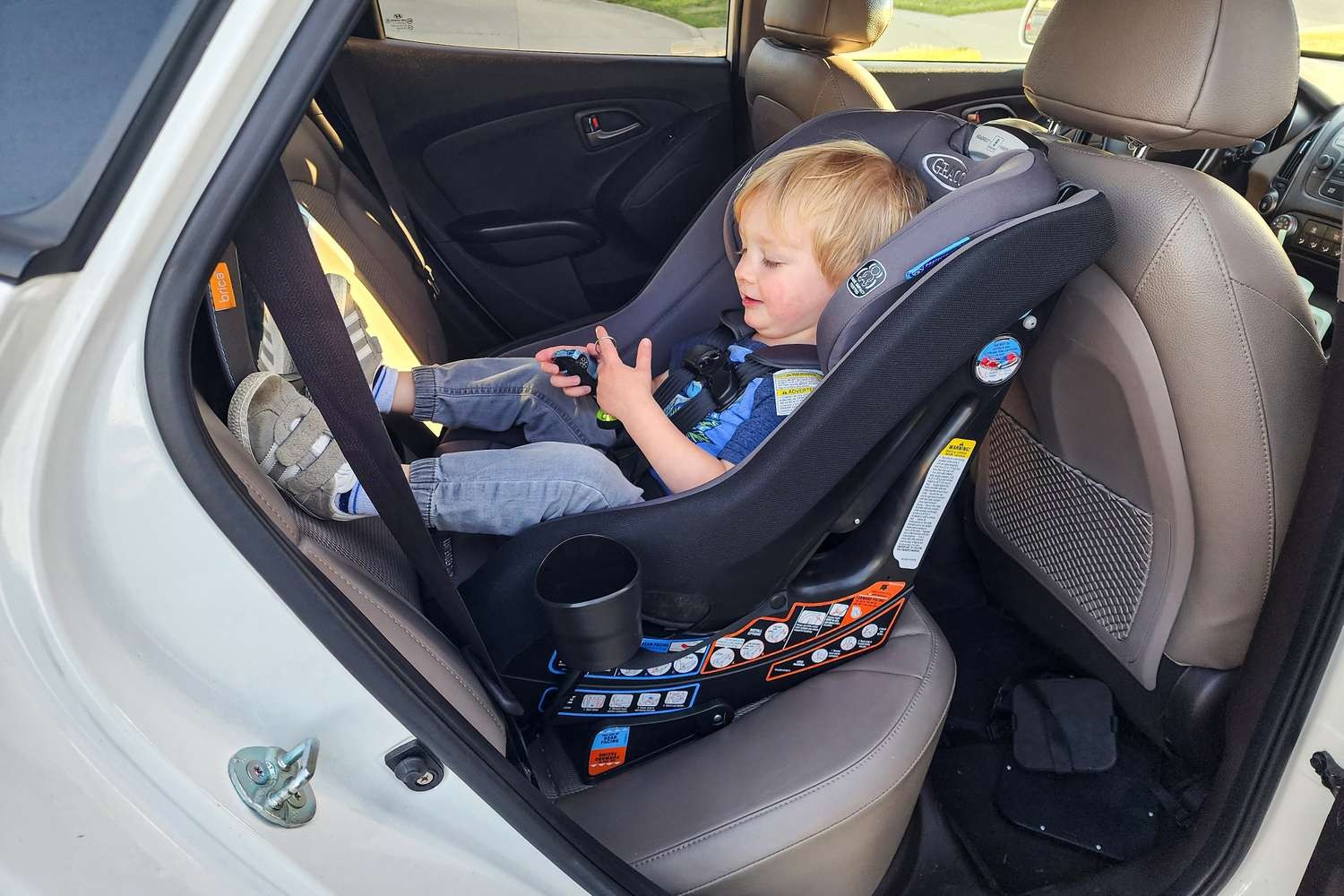 Tìm hiểu các loại ghế trẻ em có thể sử dụng trong xe ô tô