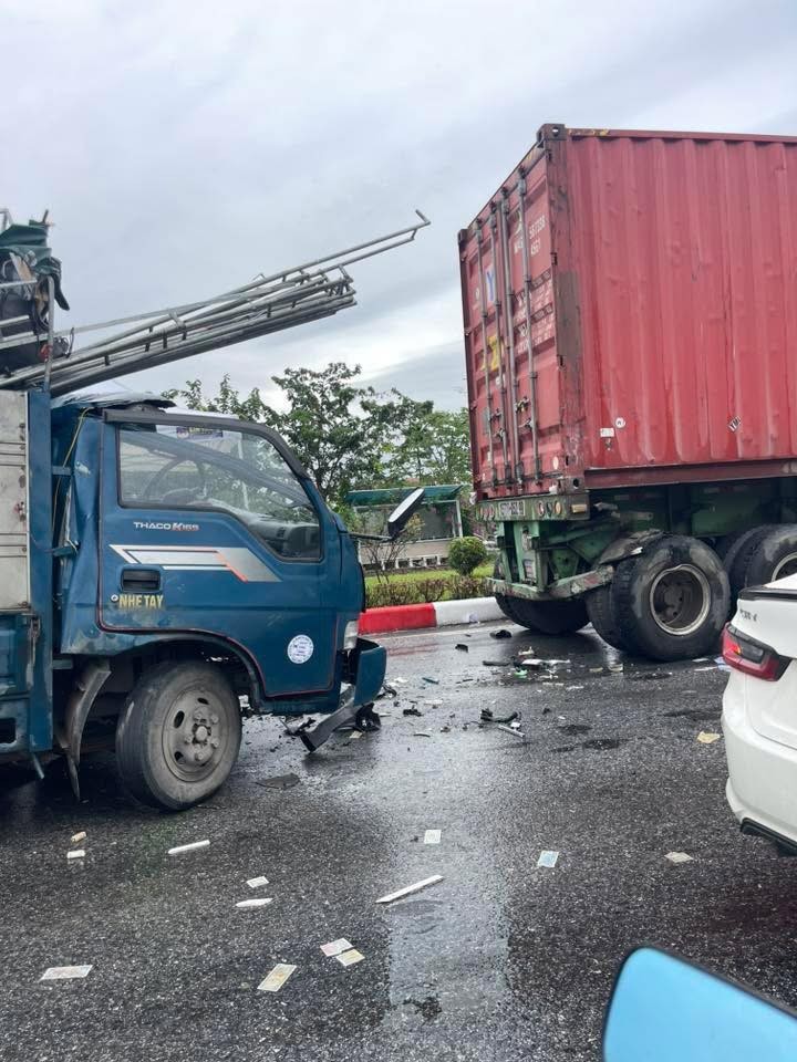 Tổng hợp tin tức tai nạn giao thông mới nhất ngày hôm nay 19/11/2025 Tổng hợp tin tức tai nạn giao thông mới nhất ngày hôm nay 19/11/2025