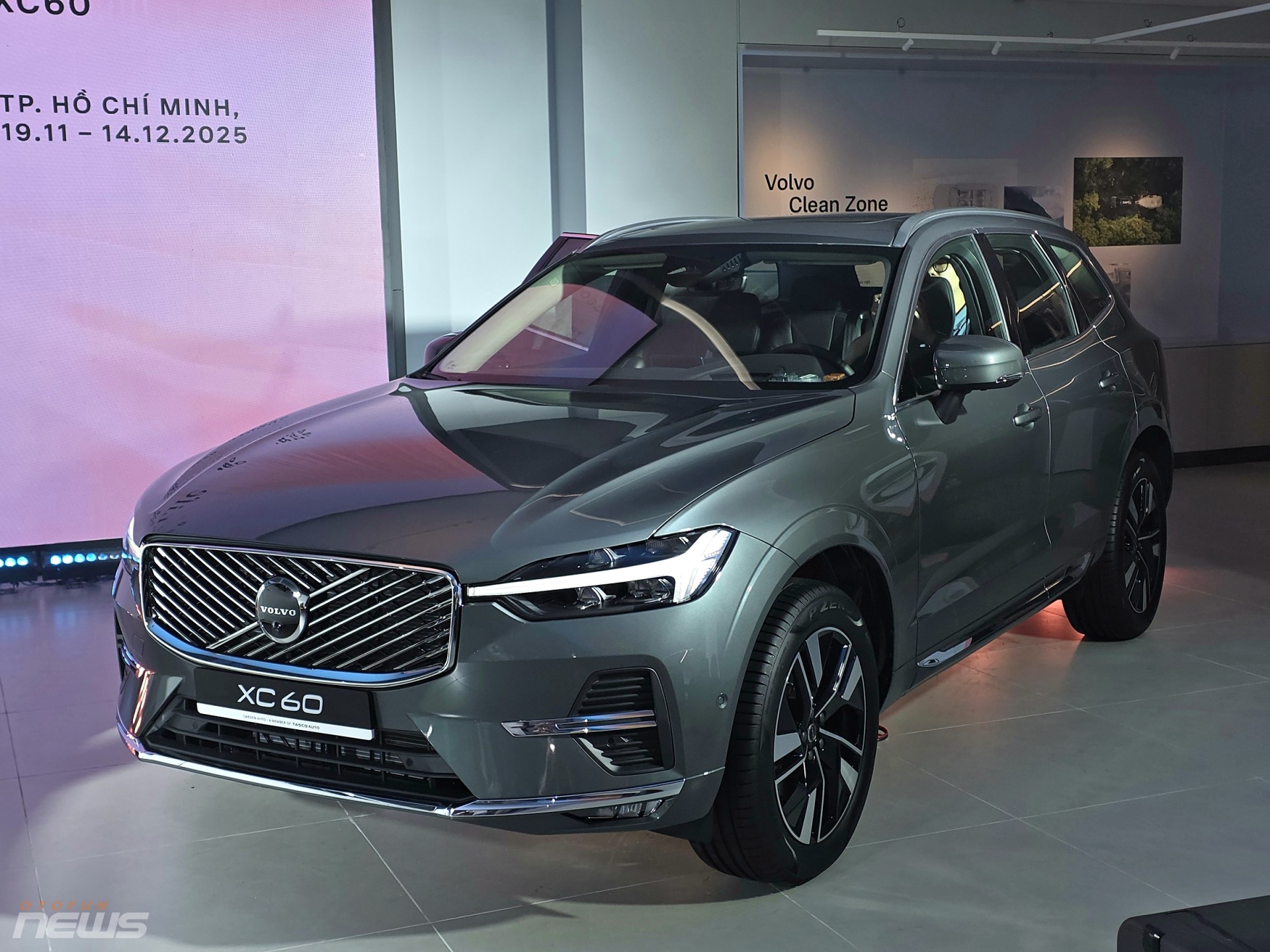 Bộ đôi Volvo XC60 và S90 2026 ra mắt, thêm trang bị, giá không đổi