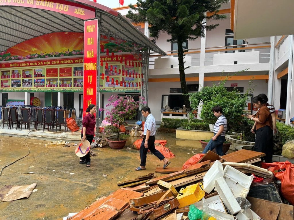 Sưởi Ấm Bản Cao 2025: Chung tay kiến tạo hành trình tái thiết tại Bó Sinh, Sơn La Sưởi Ấm Bản Cao 2025: Chung tay kiến tạo hành trình tái thiết tại Bó Sinh, Sơn La