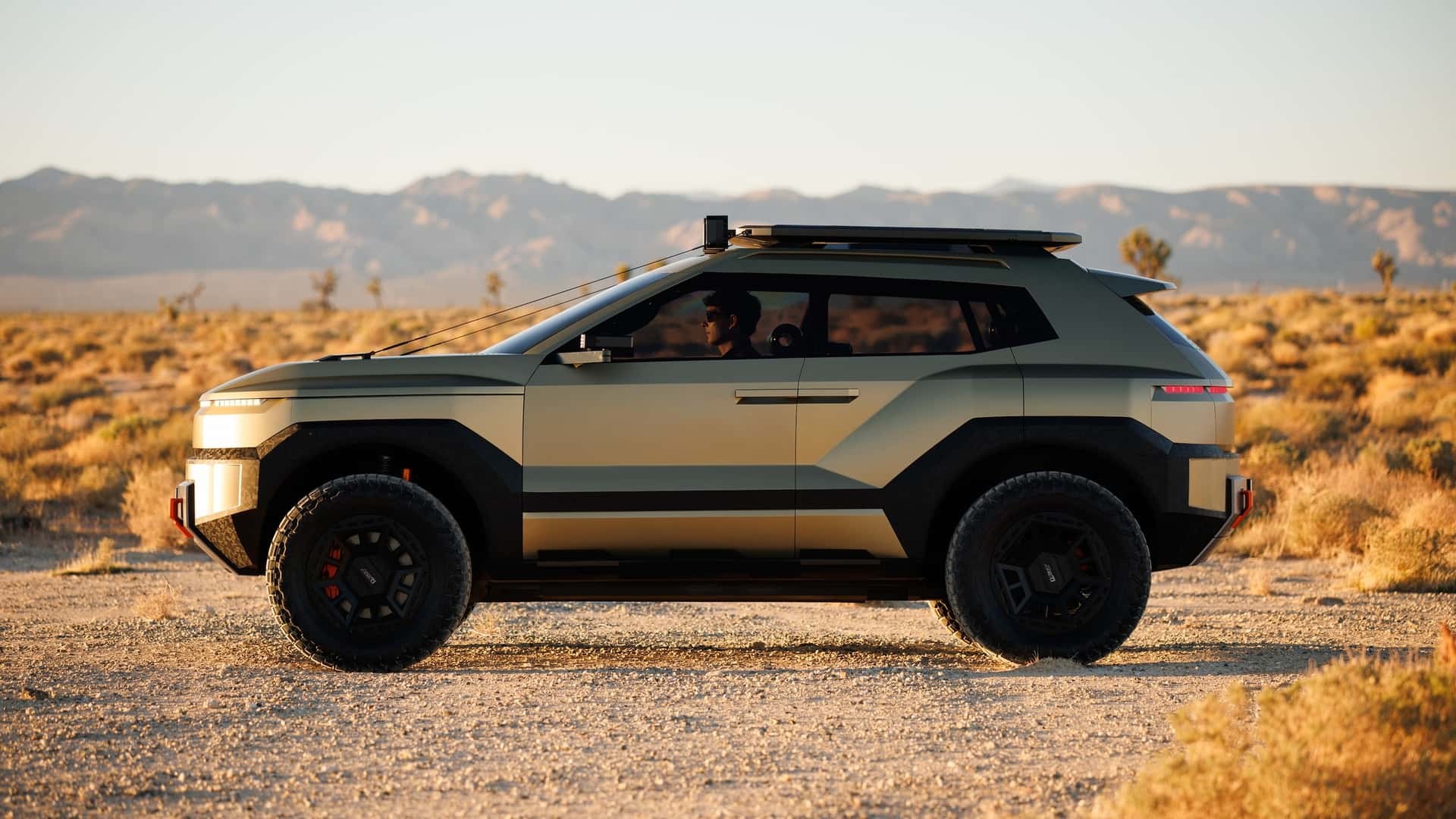 Hyundai thể hiện định hướng SUV off-road táo bạo mới bằng mẫu Crater Concept Phía bên của Hyundai Crater Concept