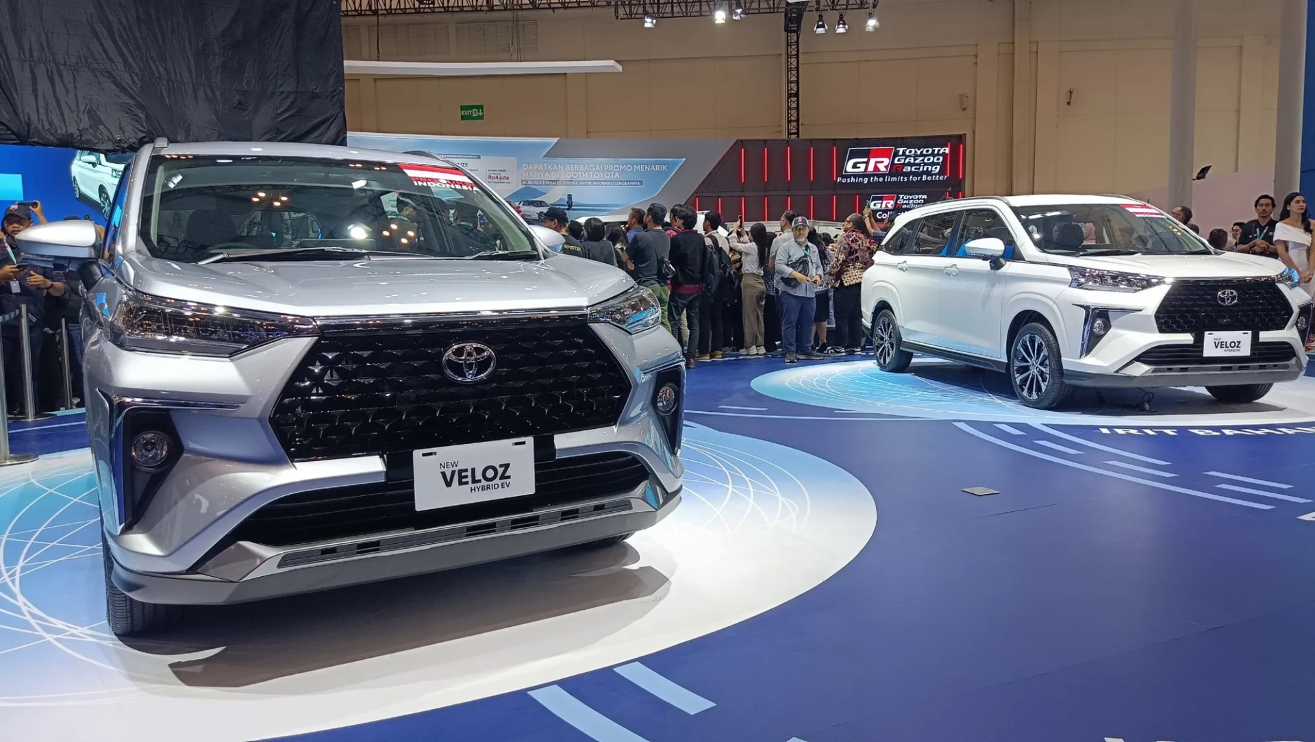 Toyota Veloz hybrid ra mắt giá quy đổi từ 472 triệu đồng Toyota Veloz hybrid ra mắt giá quy đổi từ 472 triệu đồng