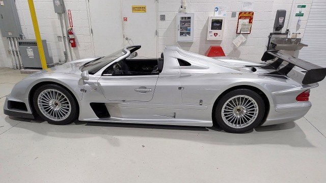 FBI thu giữ siêu xe Mercedes-Benz CLK GTR giá 13 triệu USD của trùm buôn ma túy quốc tế