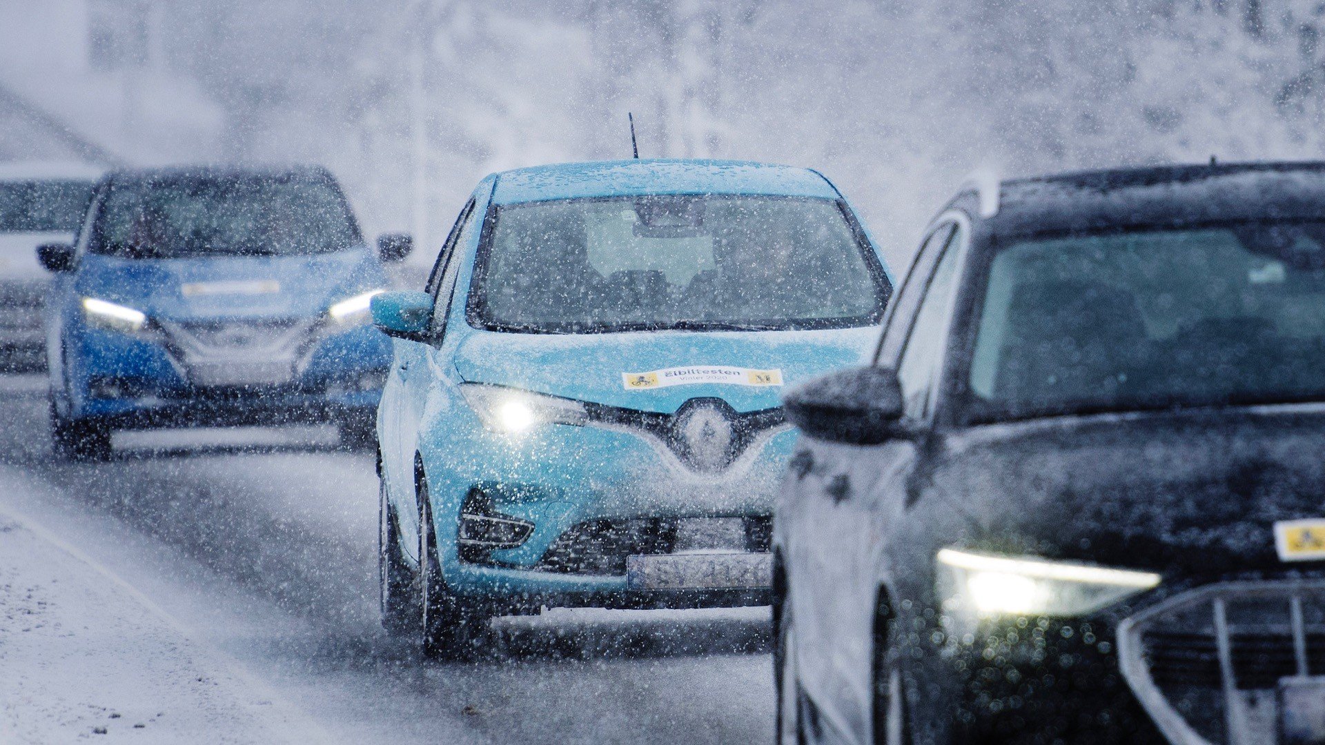 8 mẹo giúp xe điện luôn có hiệu suất và tầm hoạt động tốt nhất trong mùa lạnh Mùa đông lạnh giá có thể tạo ảnh hưởng tiêu cực tới xe điện, vì vậy người dùng cần thực hiện một vài sự chuẩn bị để đảm bảo xe luôn đạt hiệu suất tốt nhất