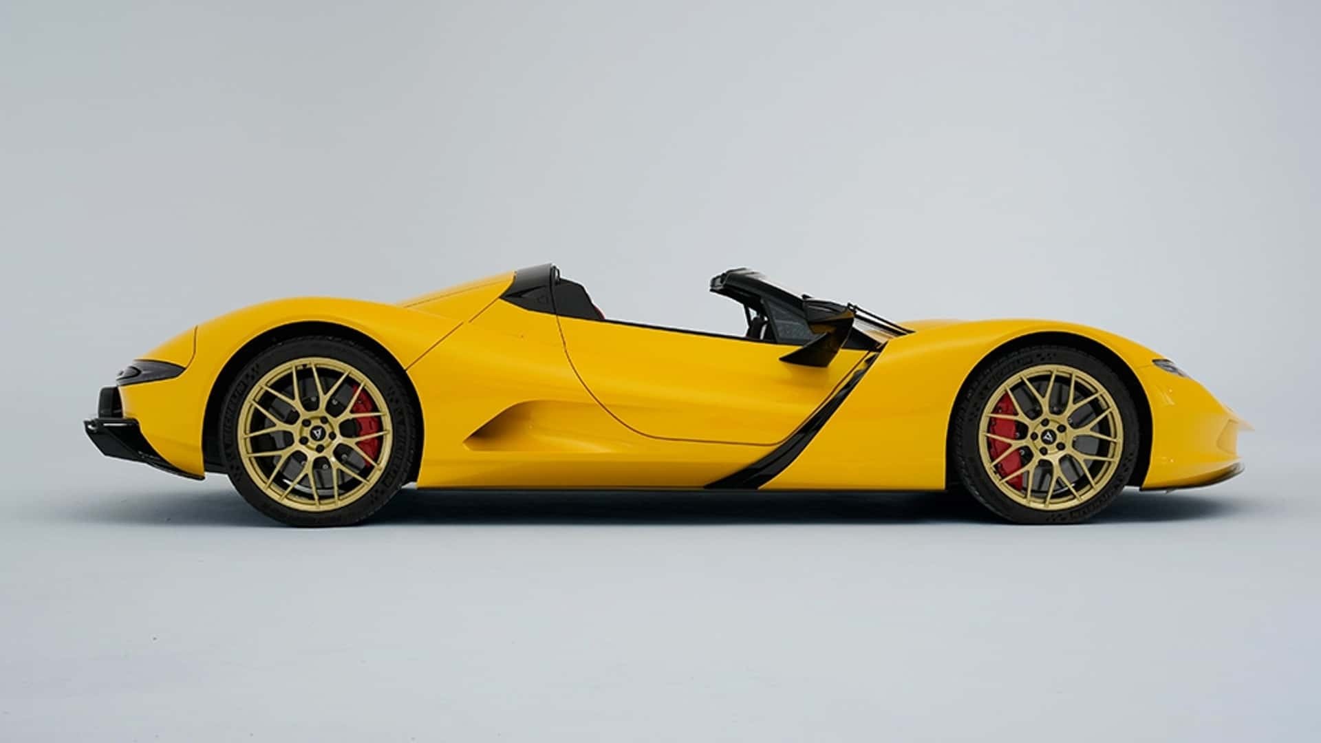 Phía bên của Aspark Owl Roadster