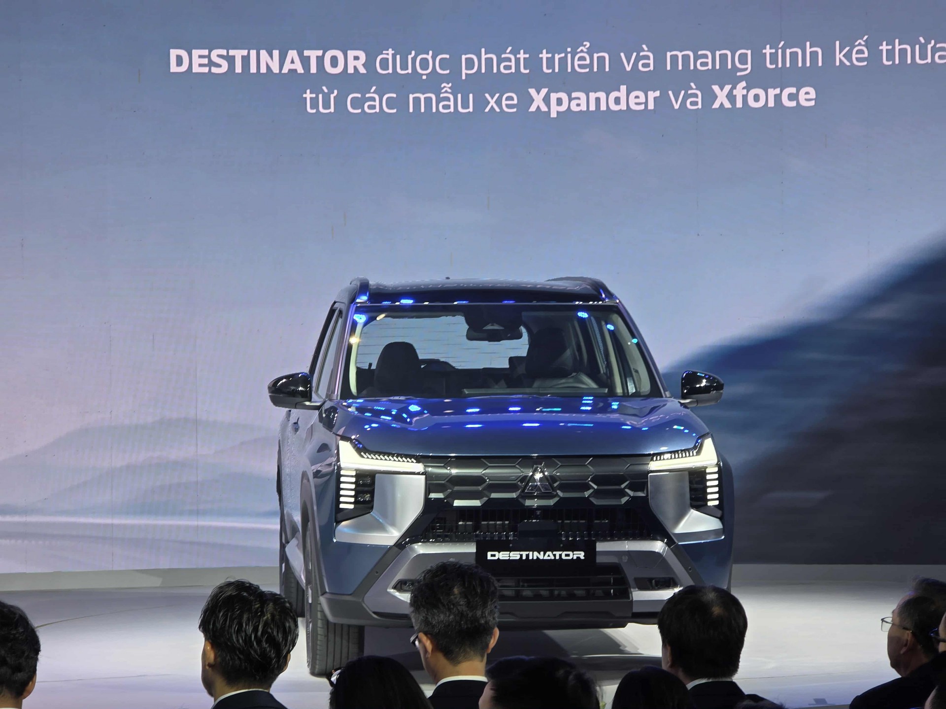 Mitsubishi Destinator ra mắt tại Việt Nam với hai phiên bản