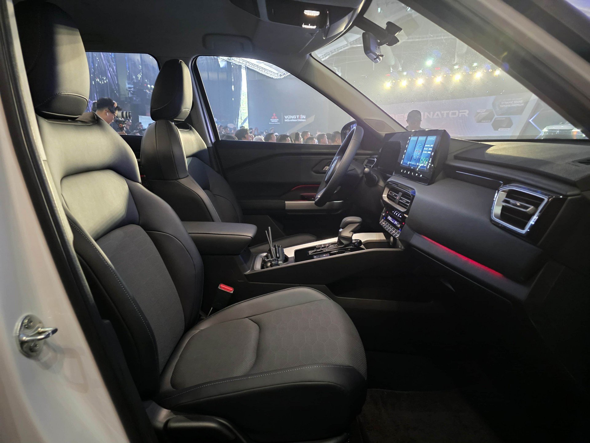 Mitsubishi Destinator ra mắt tại Việt Nam với hai phiên bản