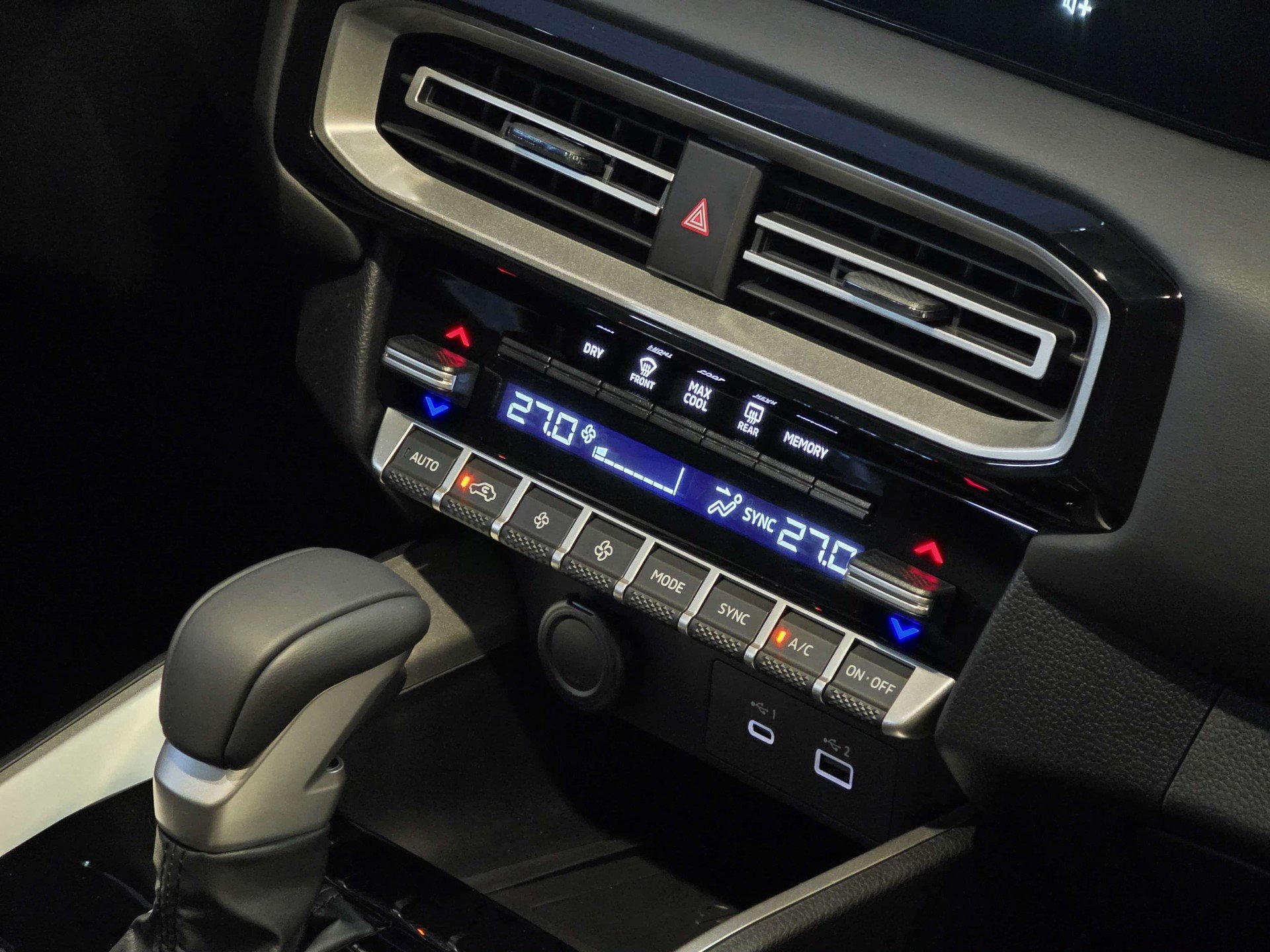 Mitsubishi Destinator ra mắt tại Việt Nam với hai phiên bản