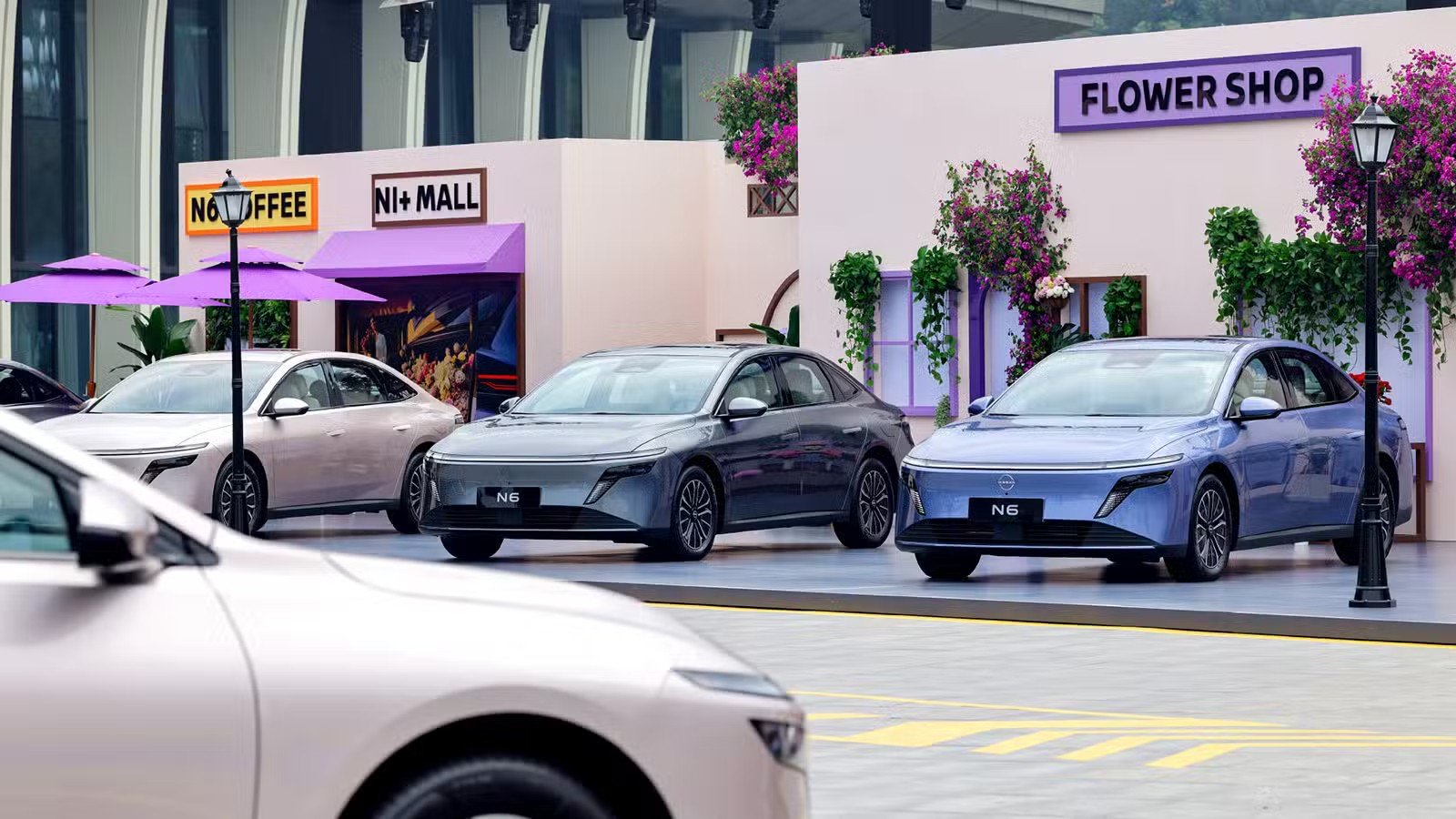 Phía trước của Nissan N6