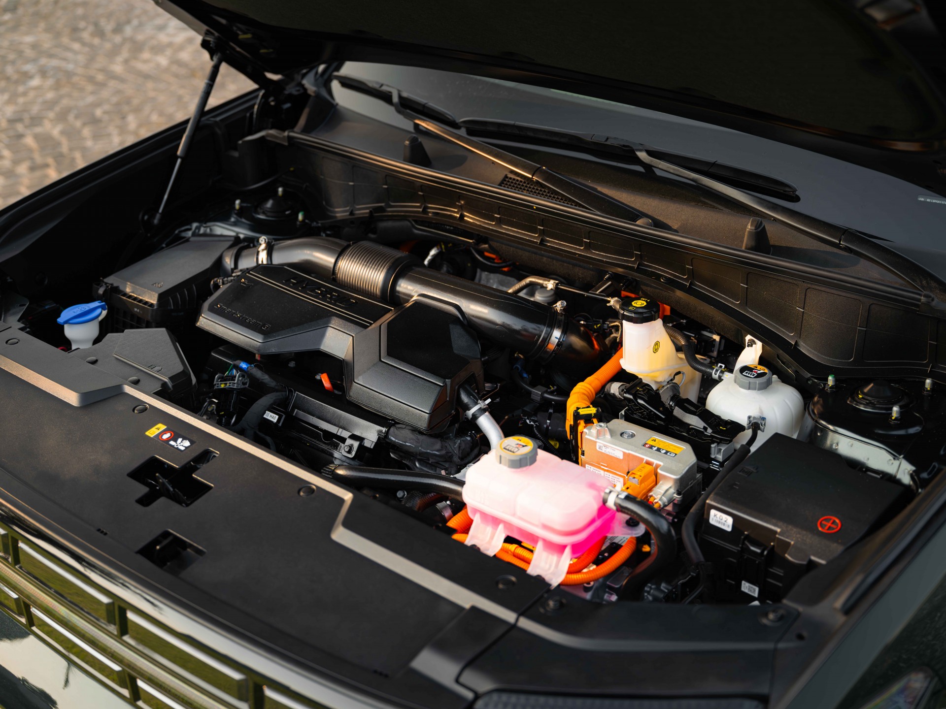 Hyundai Santa Fe Hybrid ra mắt Việt Nam, giá 1,369 tỷ đồng