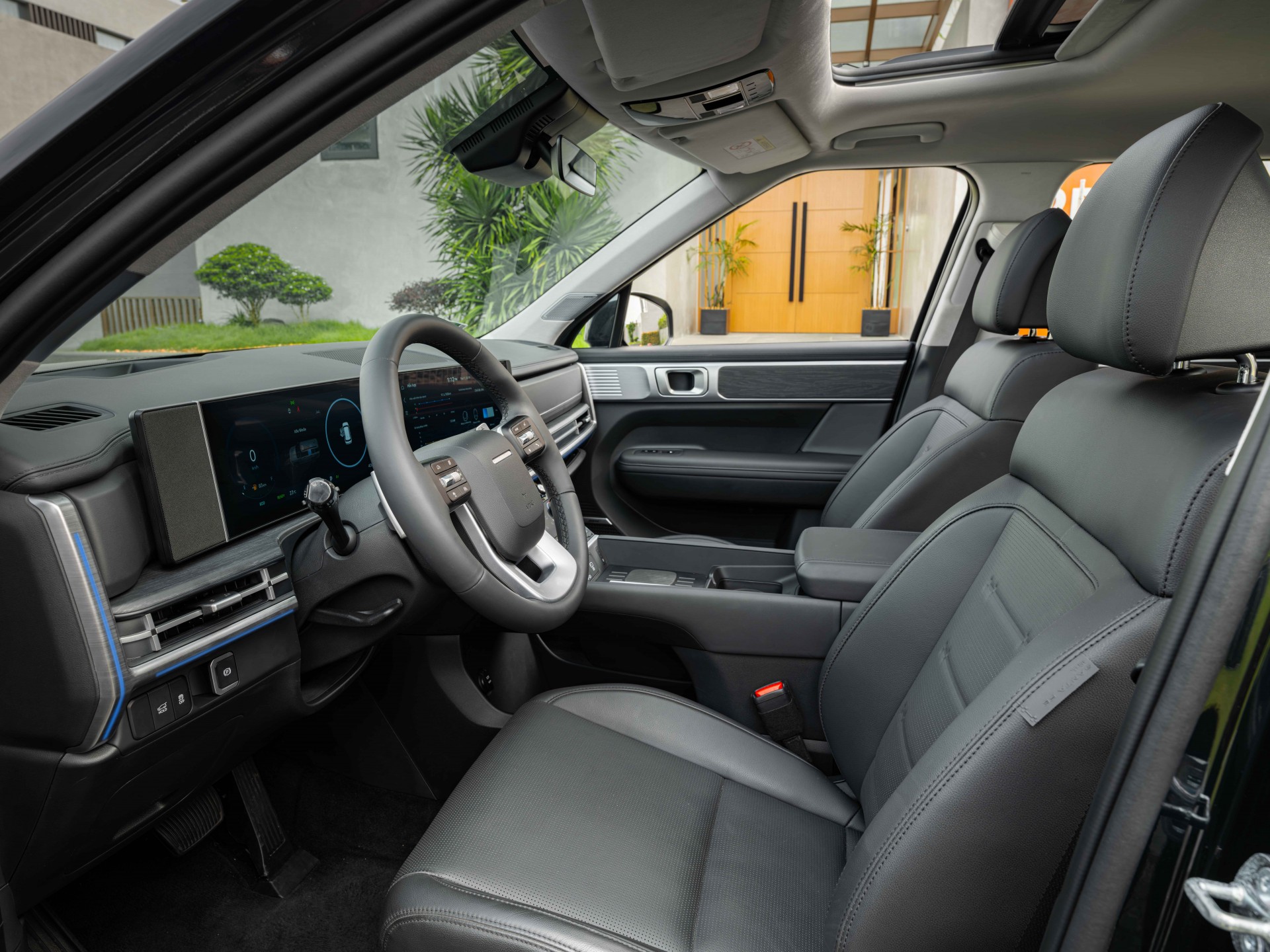 Hyundai Santa Fe Hybrid ra mắt Việt Nam, giá 1,369 tỷ đồng