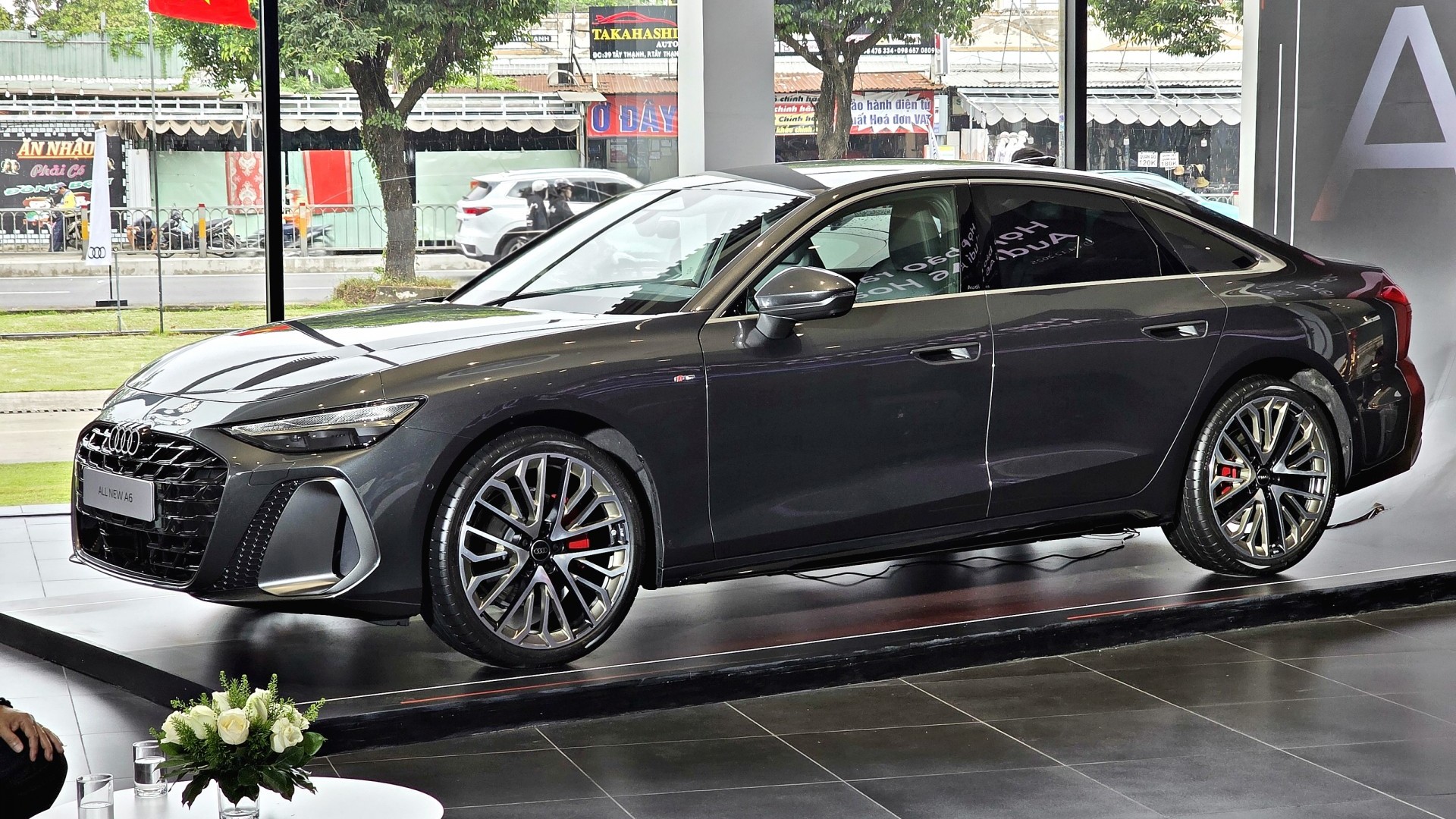 Audi A6 S Line 2025 ra mắt Việt Nam, nhập khẩu Đức với giá 2,799 tỷ đồng