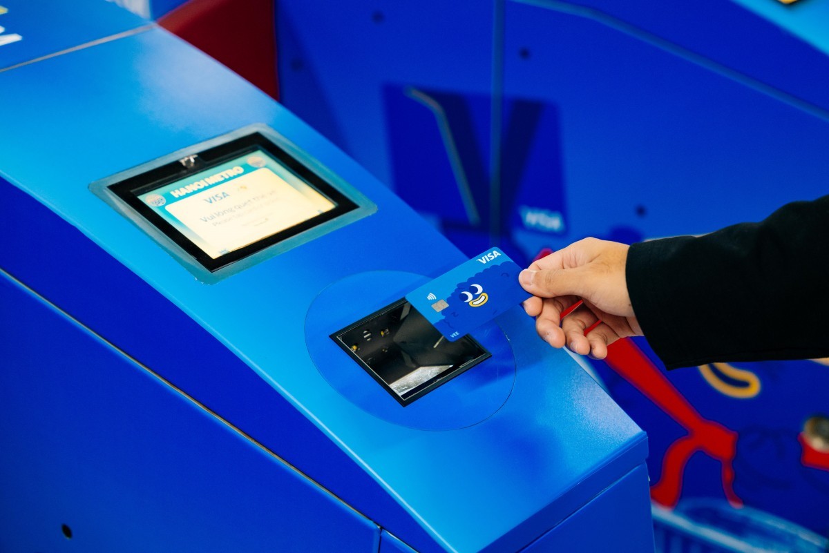 Visa ra mắt giải pháp thanh toán “chạm để di chuyển” đầu tiên tại Hà Nội trên tuyến Metro 2A