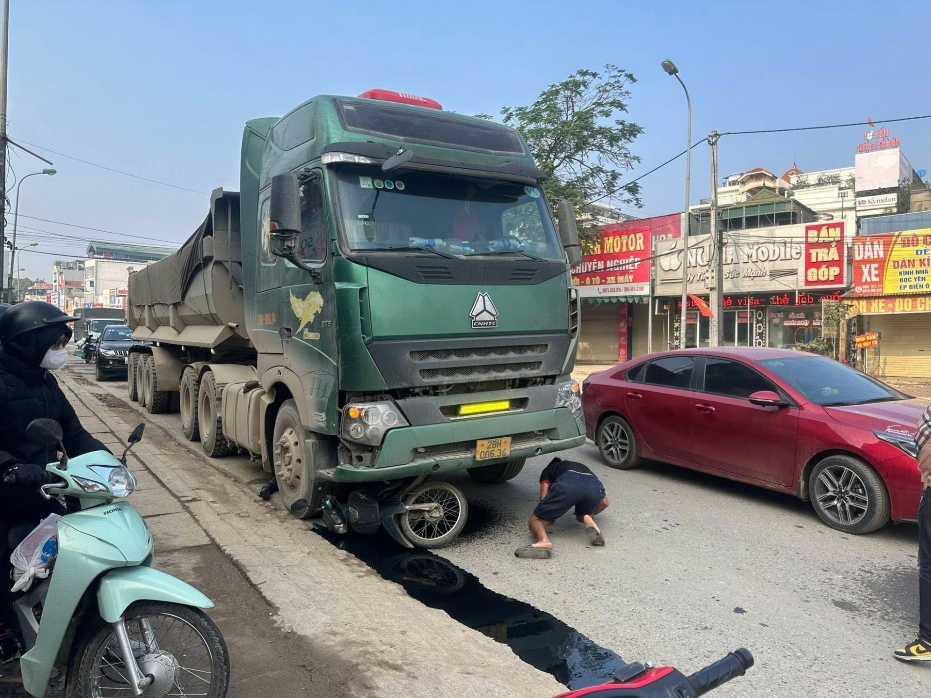 Tổng hợp tin tức tai nạn giao thông mới nhất ngày hôm nay 9/12/2025 Tổng hợp tin tức tai nạn giao thông mới nhất ngày hôm nay 9/12/2025