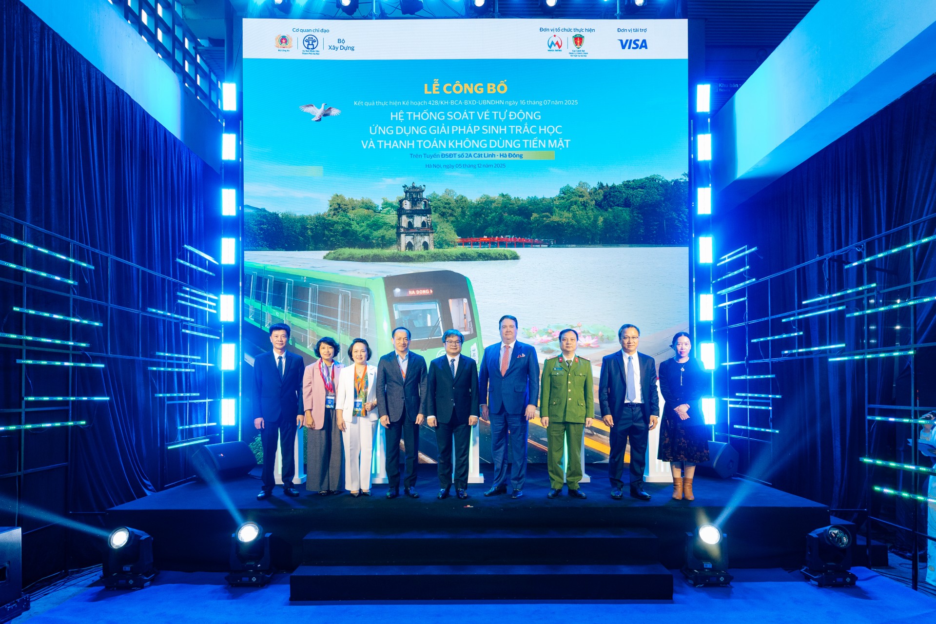 Visa ra mắt giải pháp thanh toán “chạm để di chuyển” đầu tiên tại Hà Nội trên tuyến Metro 2A