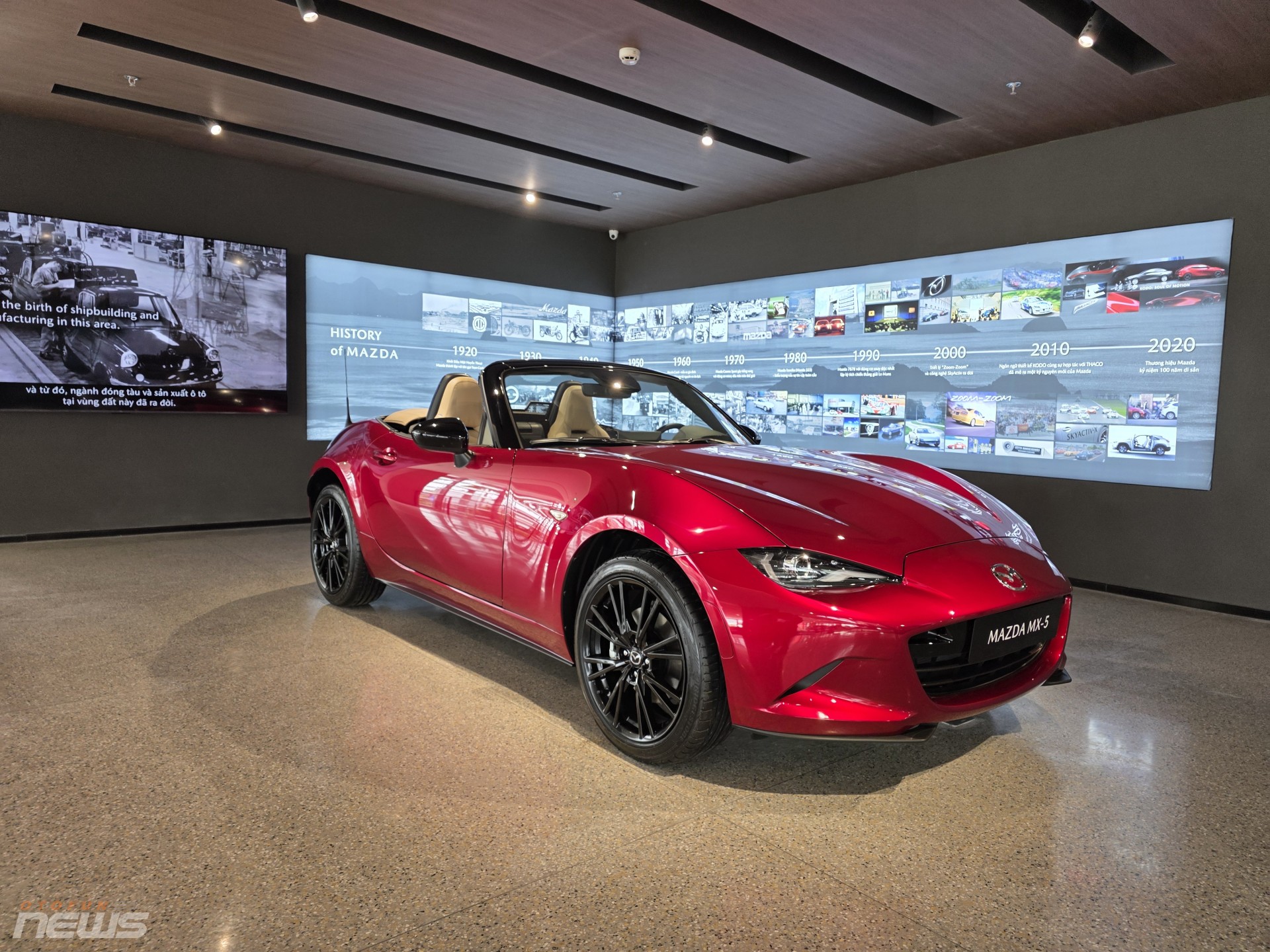 undefined Mazda khai trương showroom flagship đầu tiên tại Đông Nam Á