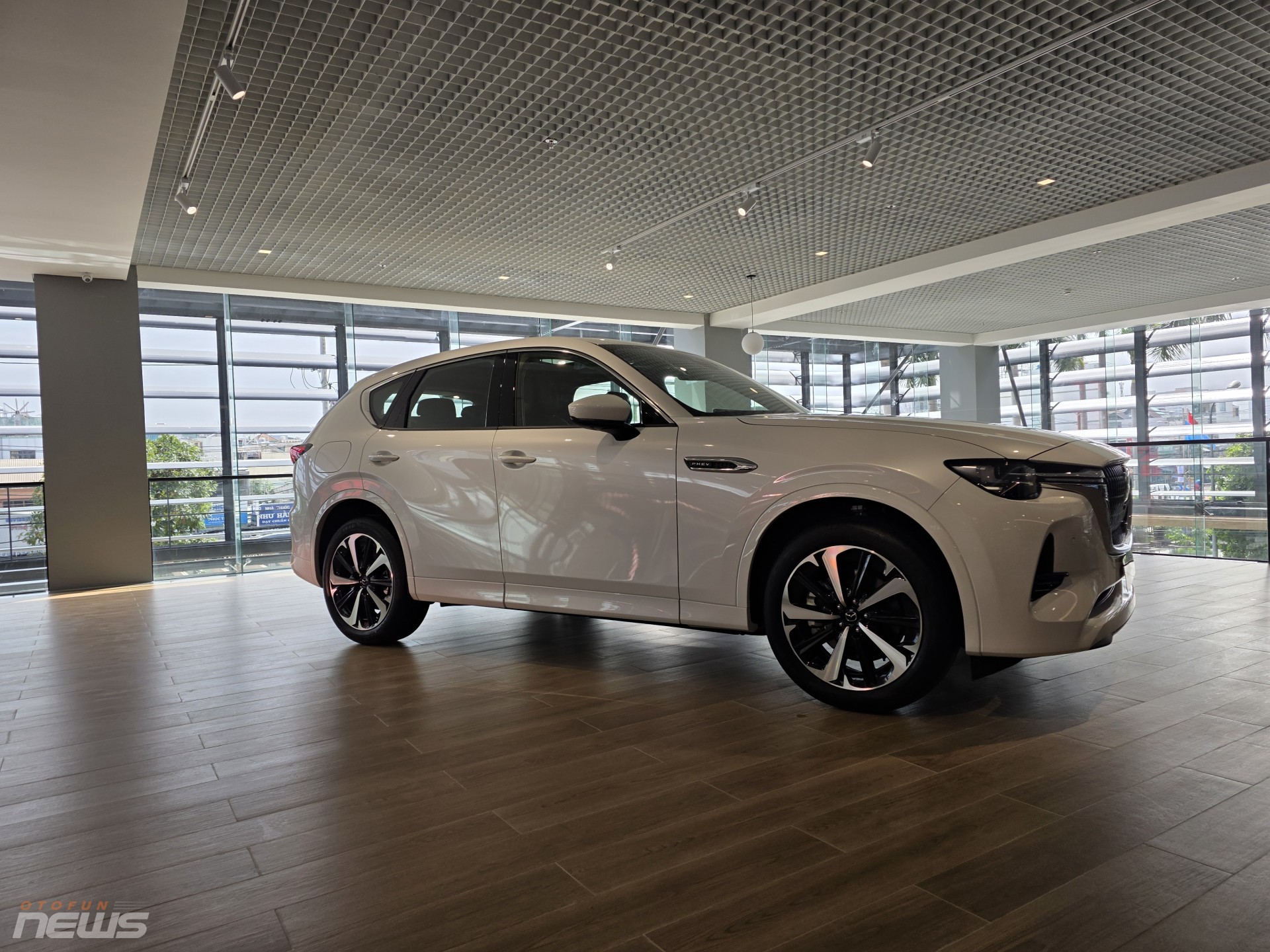 undefined Mazda khai trương showroom flagship đầu tiên tại Đông Nam Á
