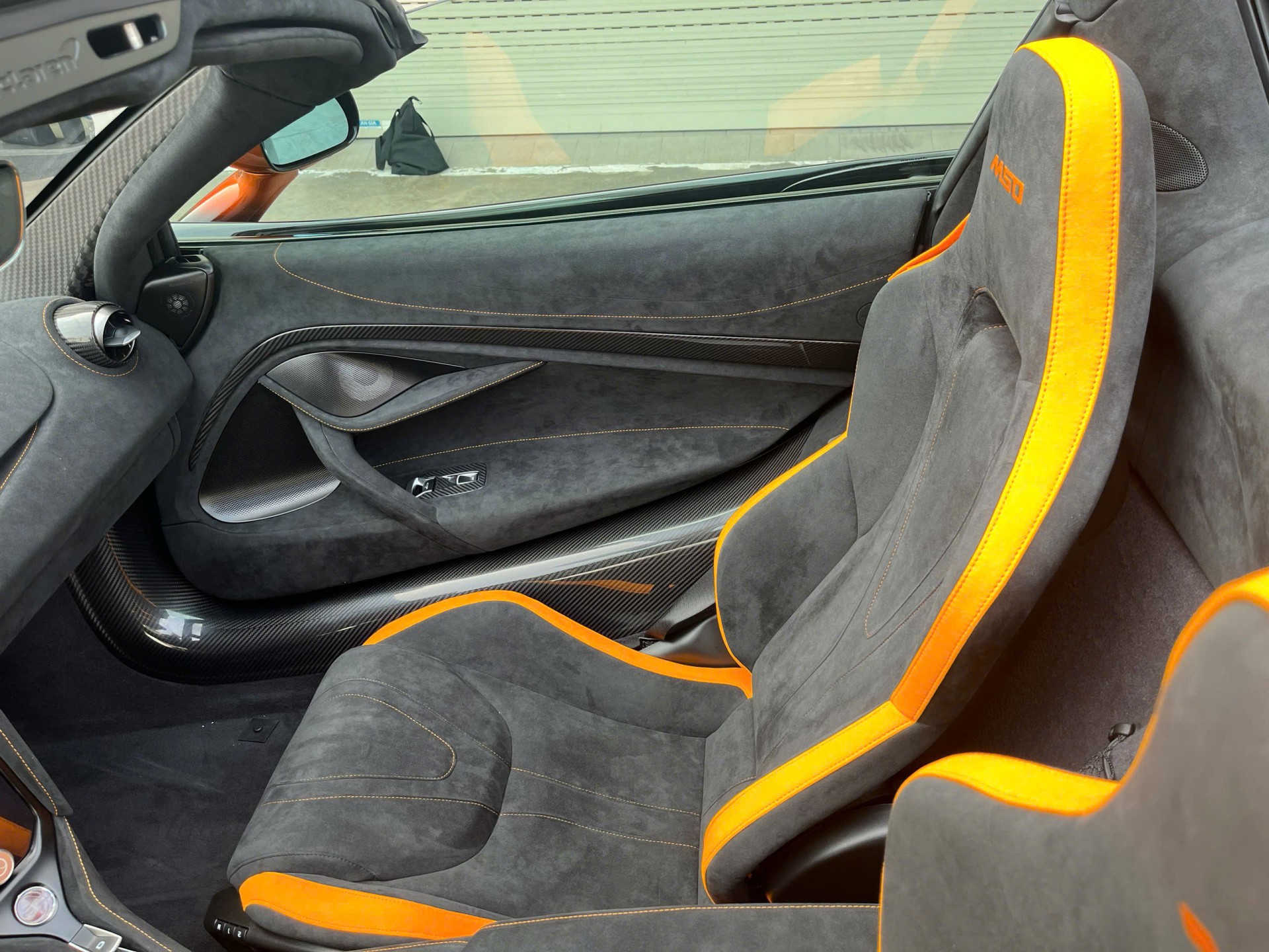 McLaren 750S Spider Orange Coriolis xuất hiện tại Hà Nội