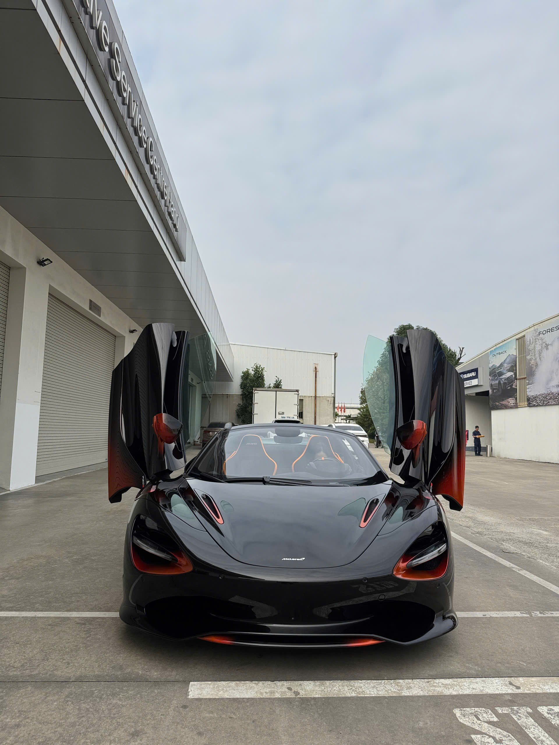 McLaren 750S Spider Orange Coriolis xuất hiện tại Hà Nội
