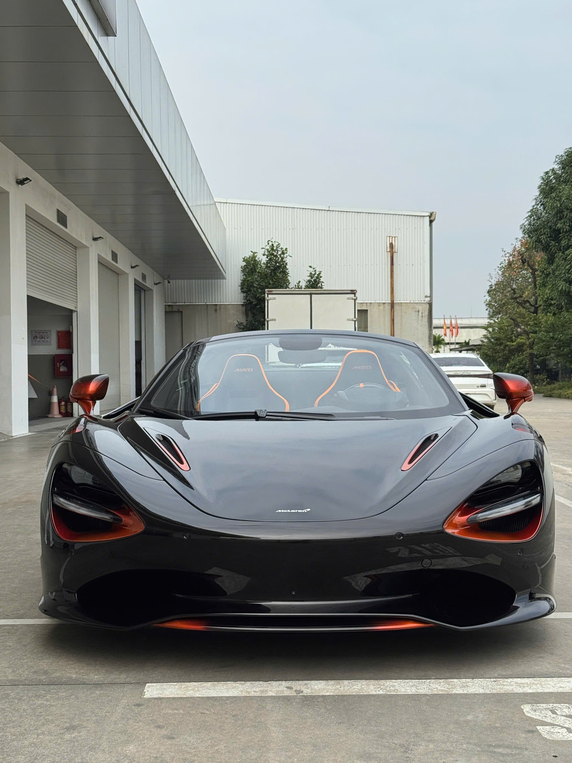 McLaren 750S Spider Orange Coriolis xuất hiện tại Hà Nội