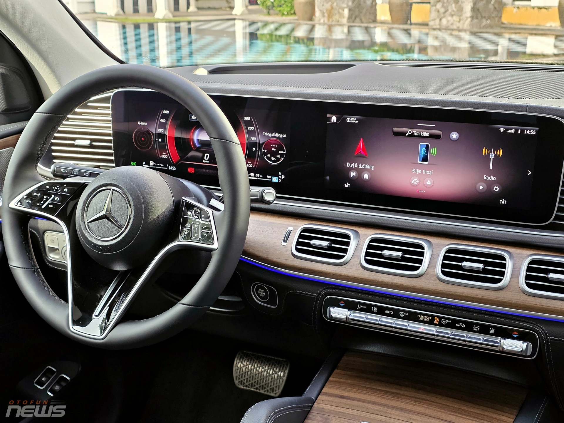 Cận cảnh SUV plug-in hybrid Mercedes-Benz GLE 400e