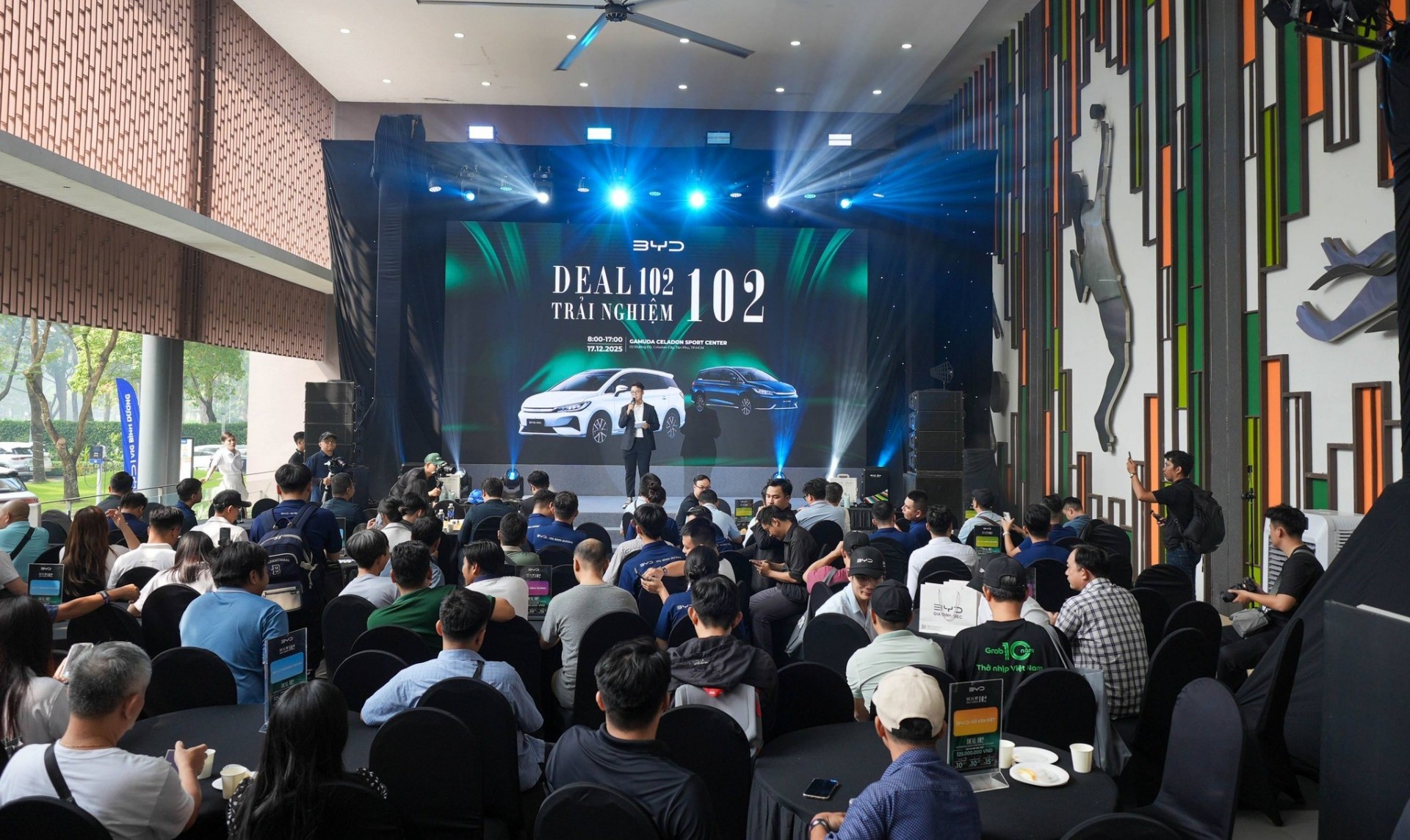 BYD và Grab triển khai mô hình hỗ trợ xe điện cho tài xế công nghệ BYD và Grab triển khai mô hình hỗ trợ xe điện cho tài xế công nghệ