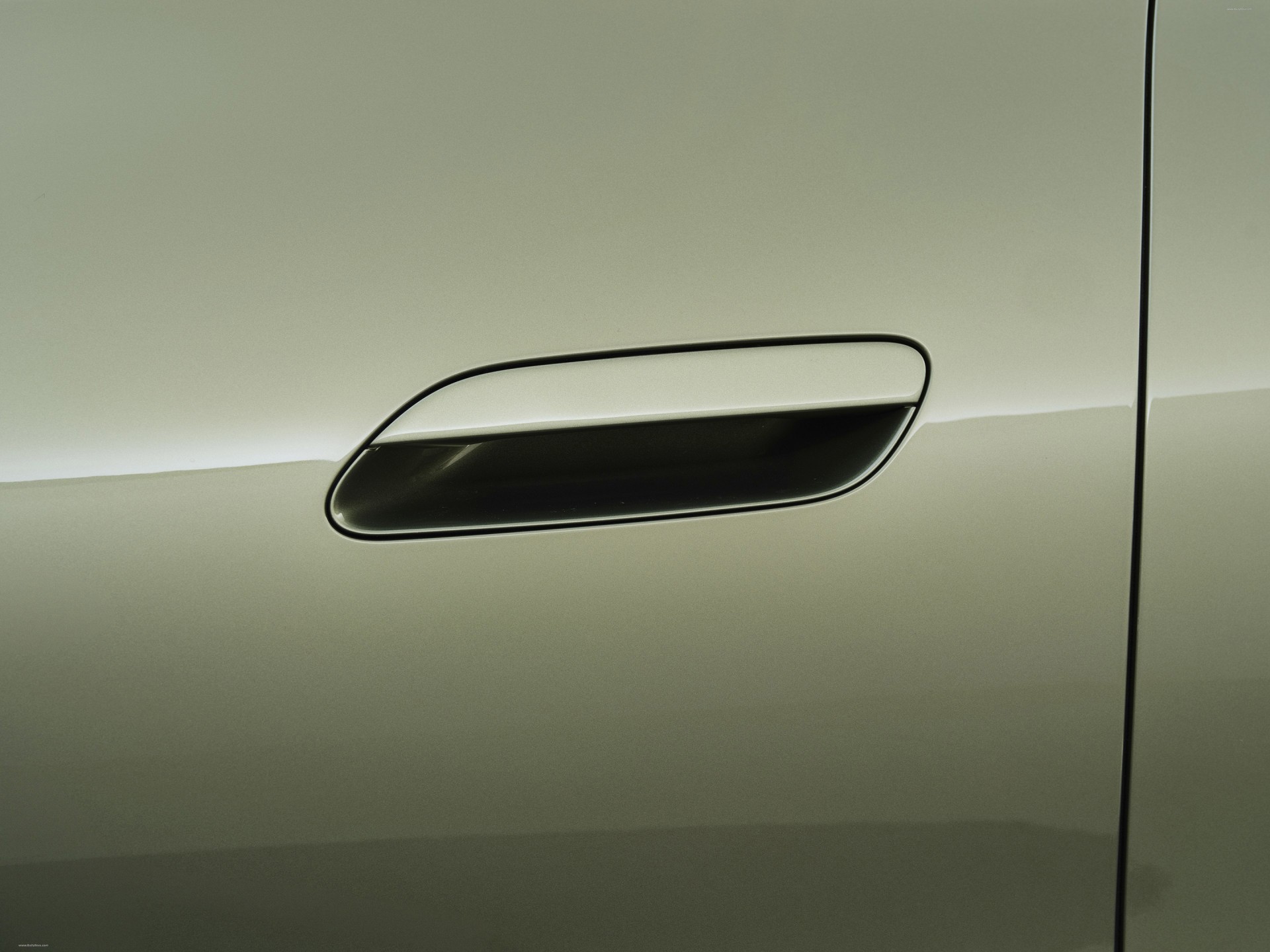 Tay nắm cửa xe dạng ẩn, vận hành điện tử sẽ được thắt chặt quản lý ở Trung Quốc