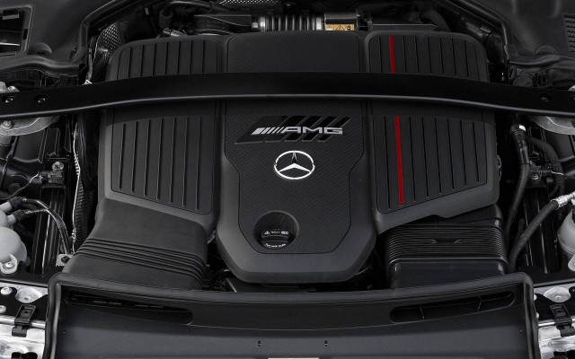 Châu Âu chính thức hủy bỏ lệnh cấm bán xe động xe đốt trong vào năm 2035