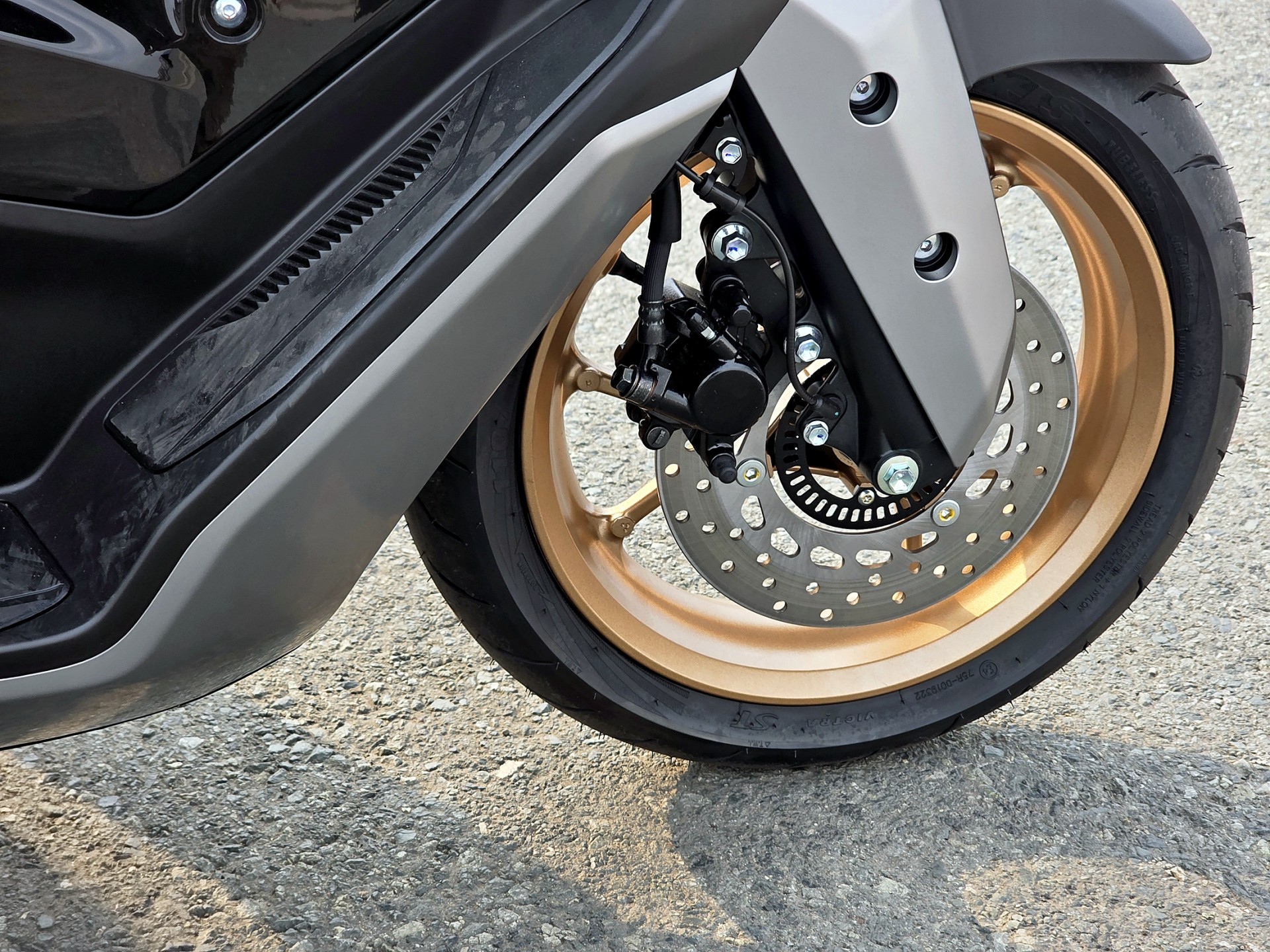 Yamaha NMAX thế hệ mới ra mắt, giá chỉ từ 69 triệu đồng