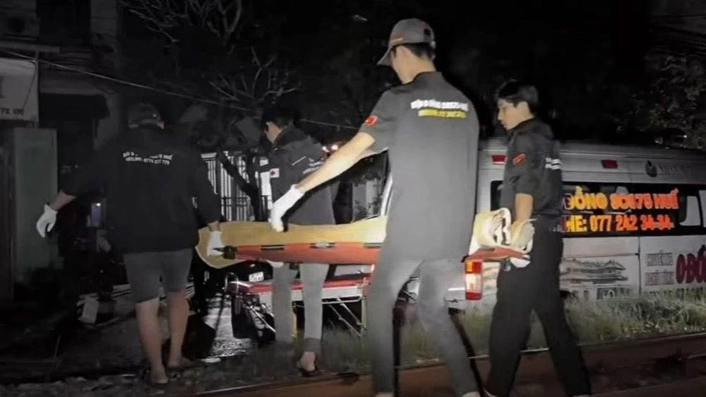 Người đàn ông bị tàu hỏa cán tử vong khi ngồi trên đường ray tại Huế