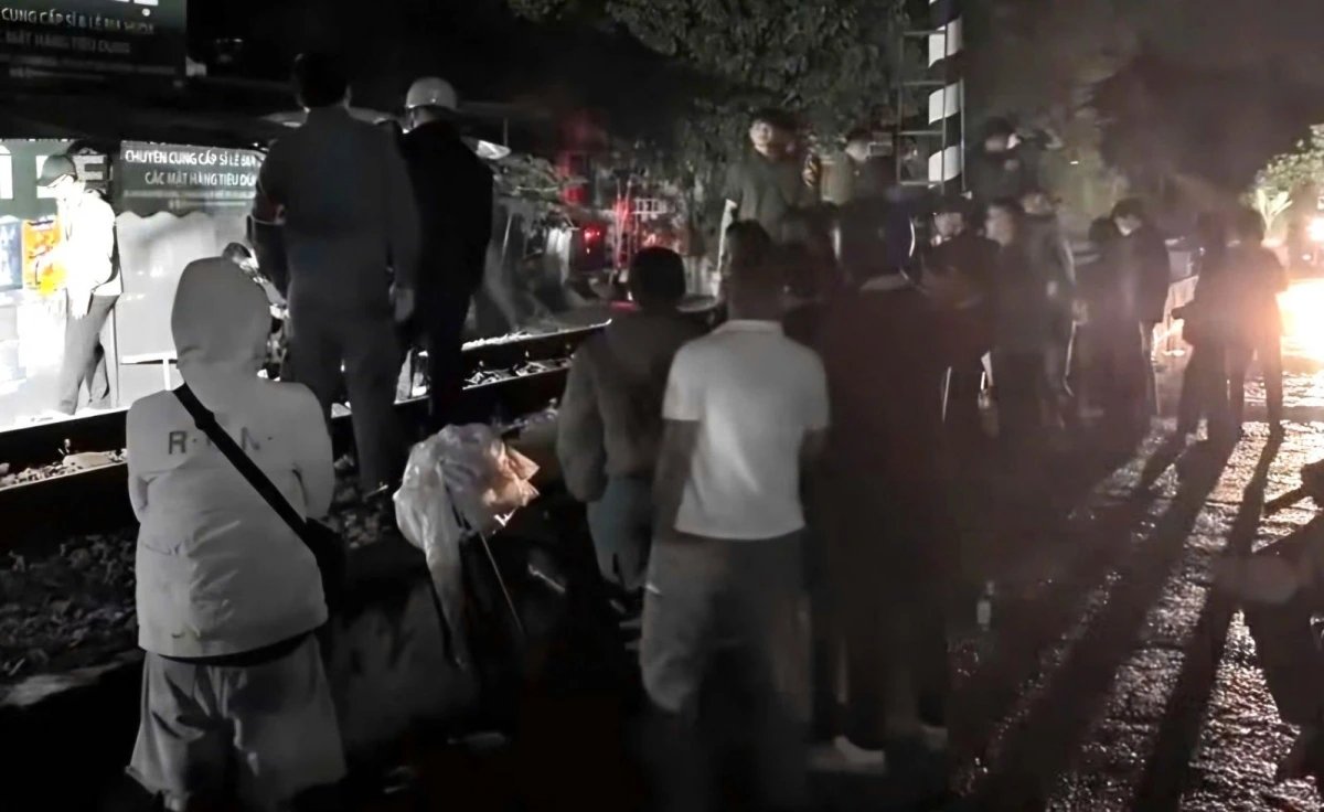 Người đàn ông bị tàu hỏa cán tử vong khi ngồi trên đường ray tại Huế