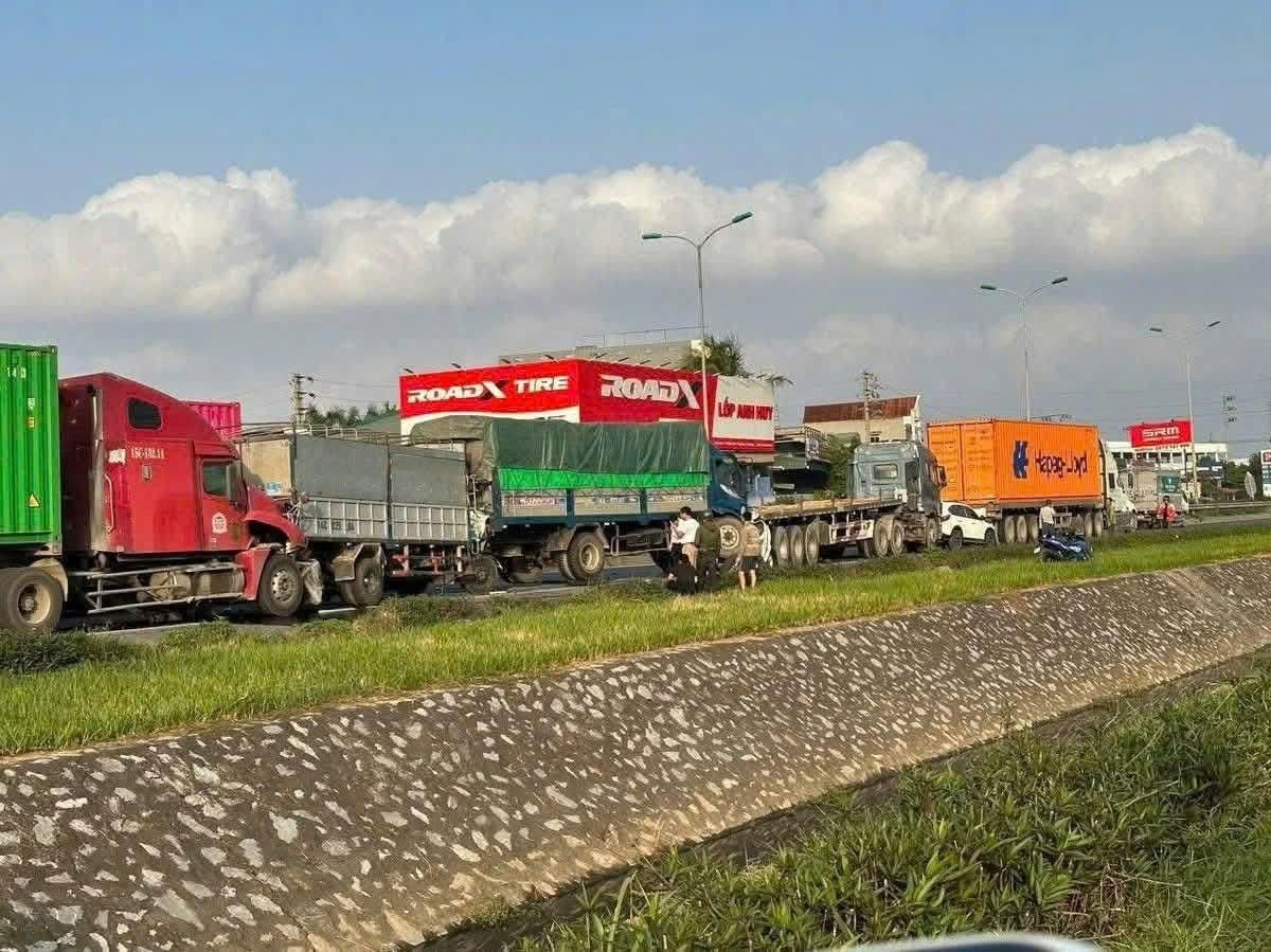 Nguyên nhân ban đầu dẫn đến tai nạn liên hoàn 7 xe trên Quốc lộ 5 ở Hải Phòng