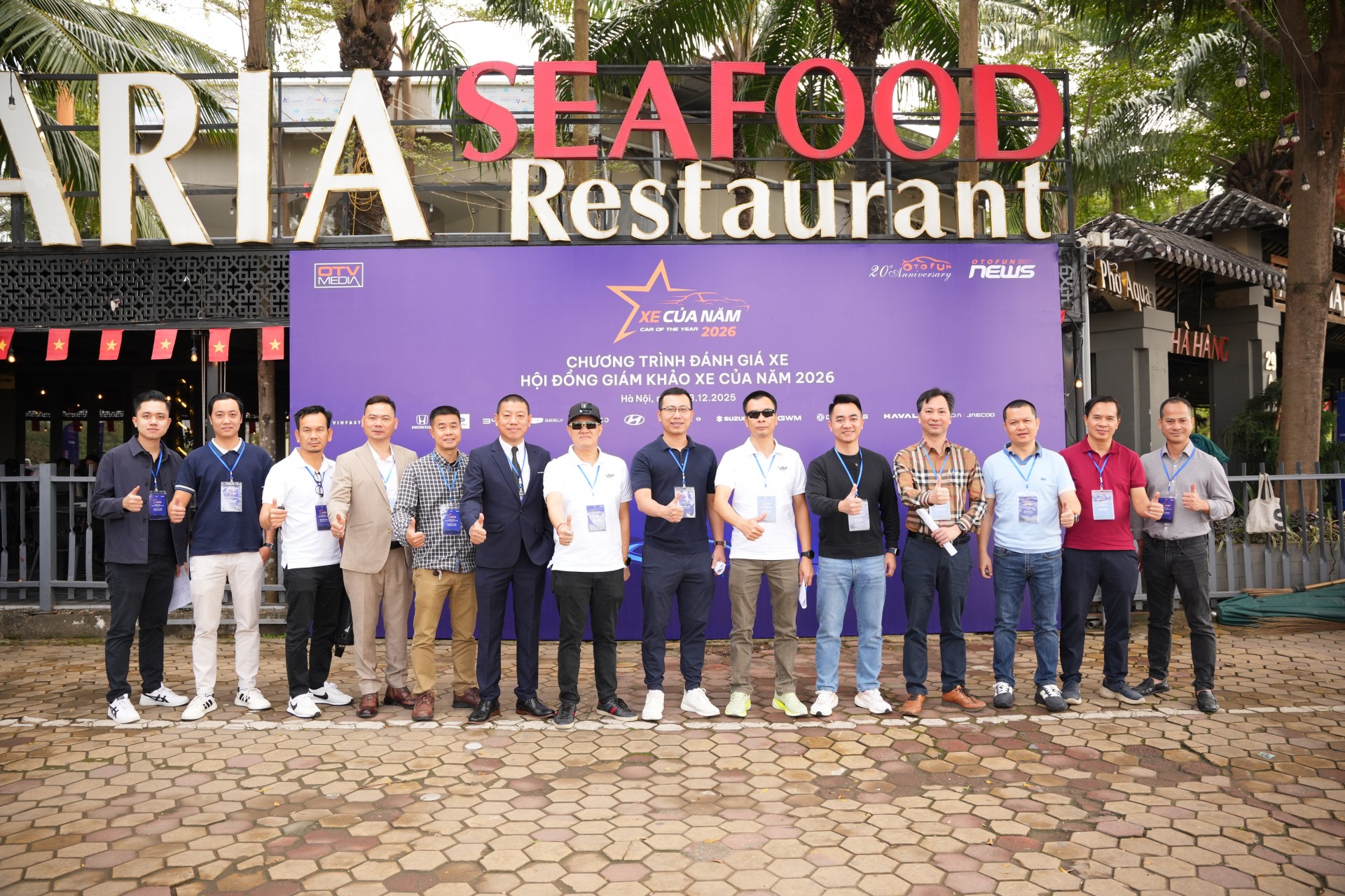 Bình chọn Xe Của Năm 2026 nhận iPhone 17 256GB có trị giá gần 25 triệu đồng