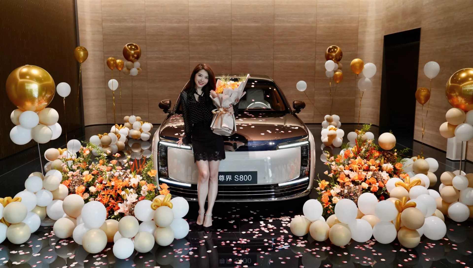 Vượt mặt Mercedes, BMW và Porsche, mẫu xe điện hạng sang này đang 