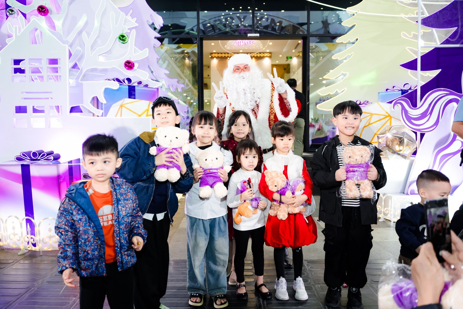 TPBank thắp sáng Giáng sinh bằng trải nghiệm số và những khoảnh khắc gần gũi