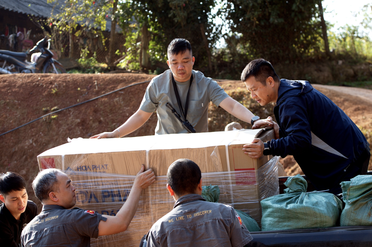 “Sưởi Ấm Bản Cao”: Trao yêu thương để những điều tử tế ở lại “Sưởi Ấm Bản Cao”: Trao yêu thương để những điều tử tế ở lại