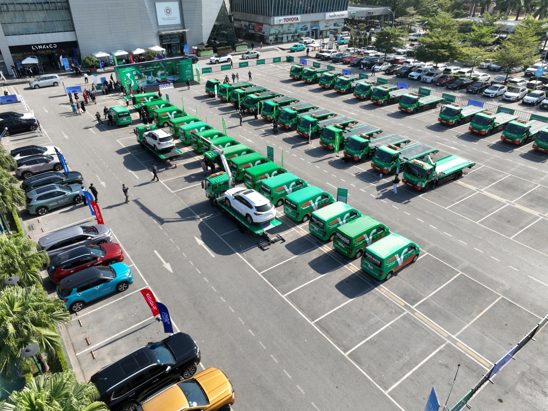 Hình ảnh đội xe cứu hộ VETC trong sự kiện ngày 26/12