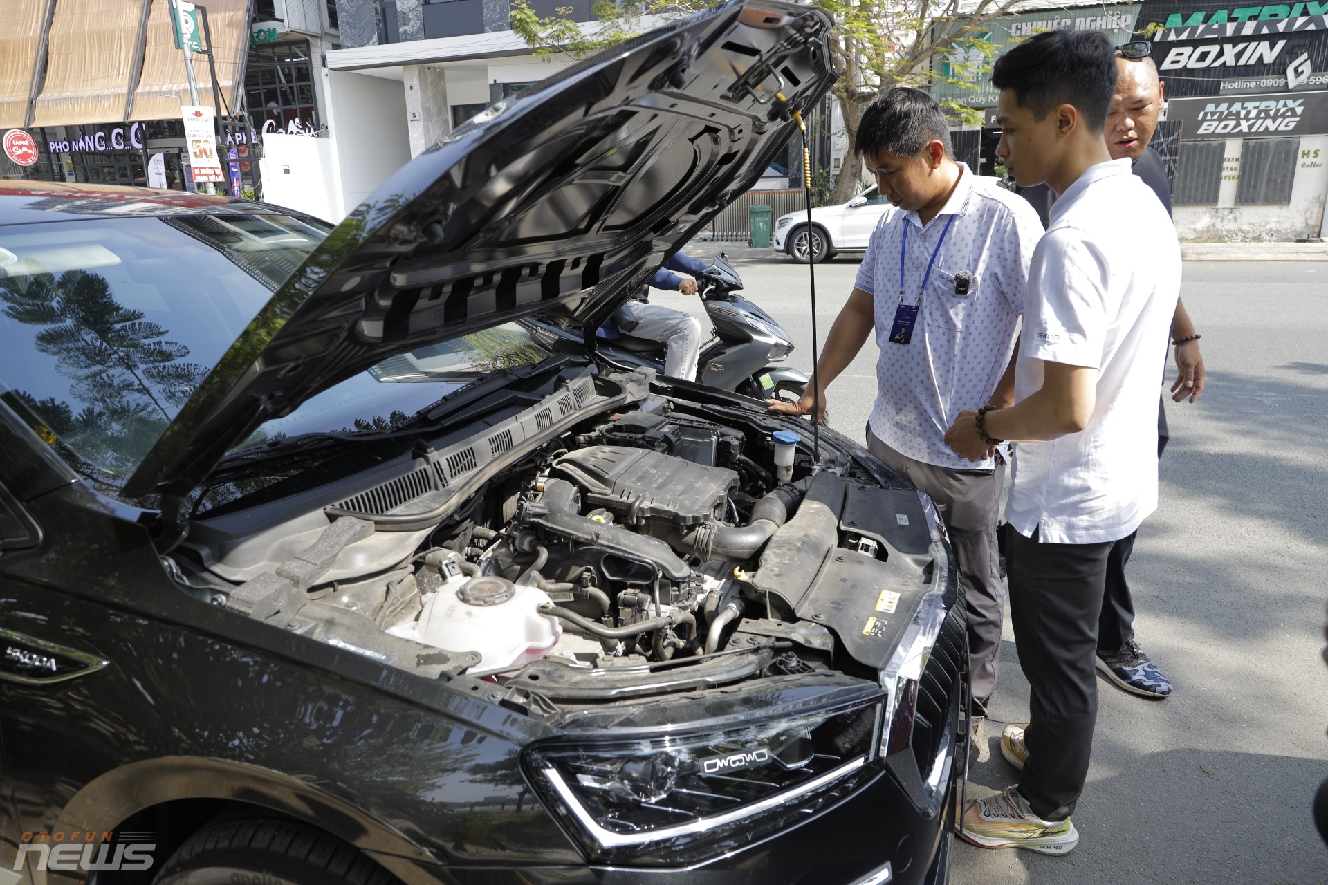 Hội đồng Giám khảo Xe Của Năm 2026 lái thử 18 mẫu xe tại TP. HCM