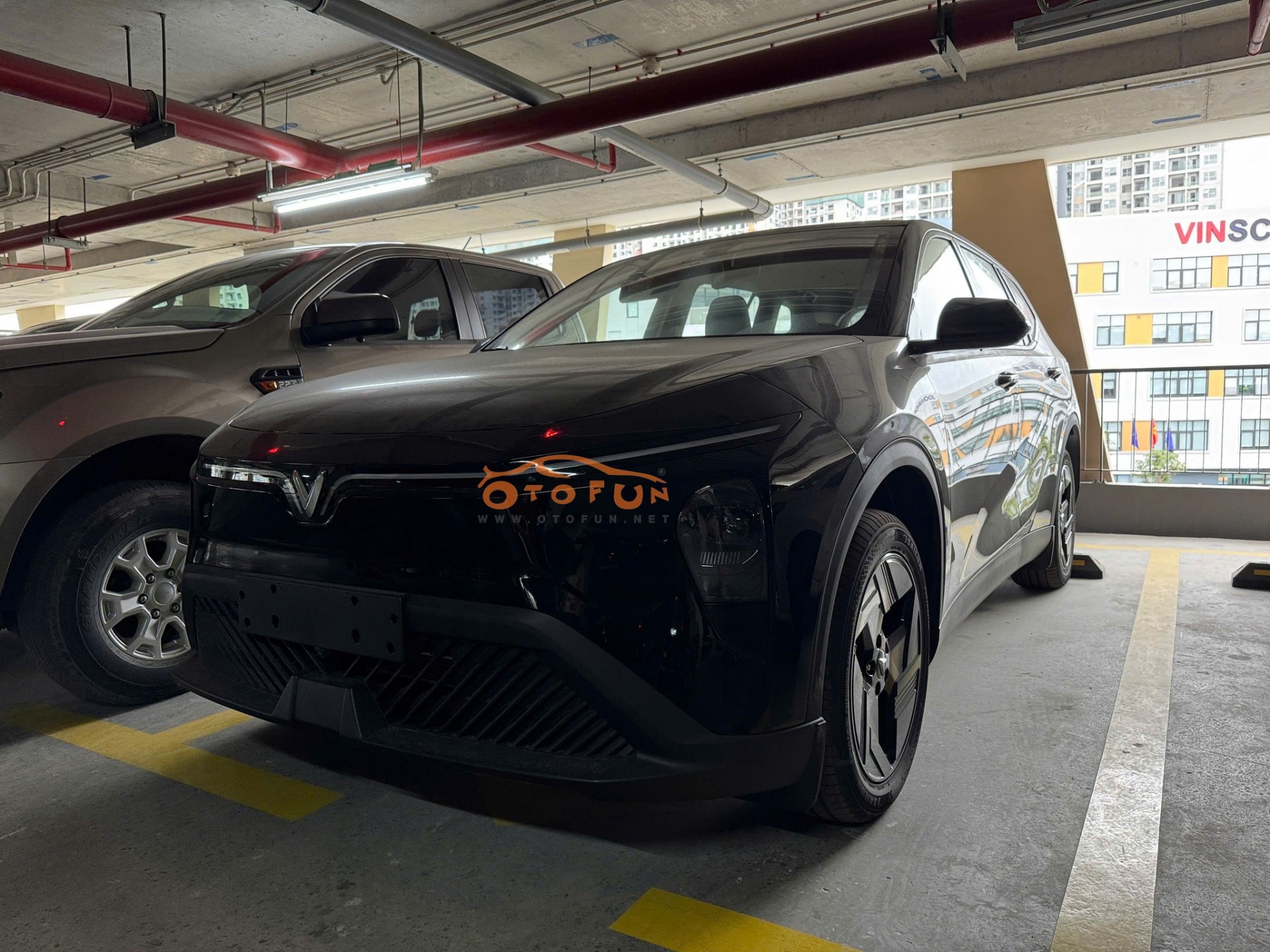 Xem nhanh ảnh thực tế VinFast Limo Home Xem nhanh ảnh thực tế VinFast Limo Home