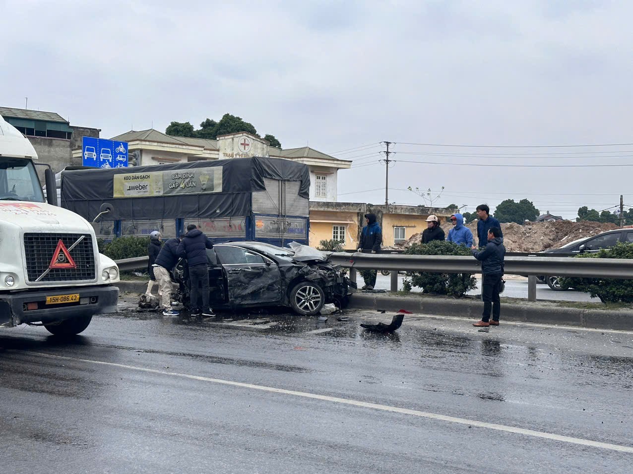 Video vụ tai nạn giao thông tại Quốc lộ 5 đoạn qua Như Quỳnh, Thái Bình cũ Video vụ tai nạn giao thông tại Quốc lộ 5 đoạn qua Như Quỳnh, Thái Bình cũ