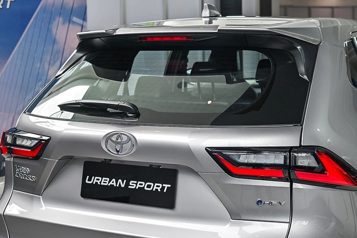 Toyota Yaris Cross 2026 tăng giá nhẹ đổi lại gói an toàn tiêu chuẩn