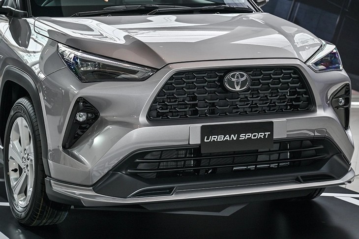 Toyota Yaris Cross 2026 tăng giá nhẹ đổi lại gói an toàn tiêu chuẩn