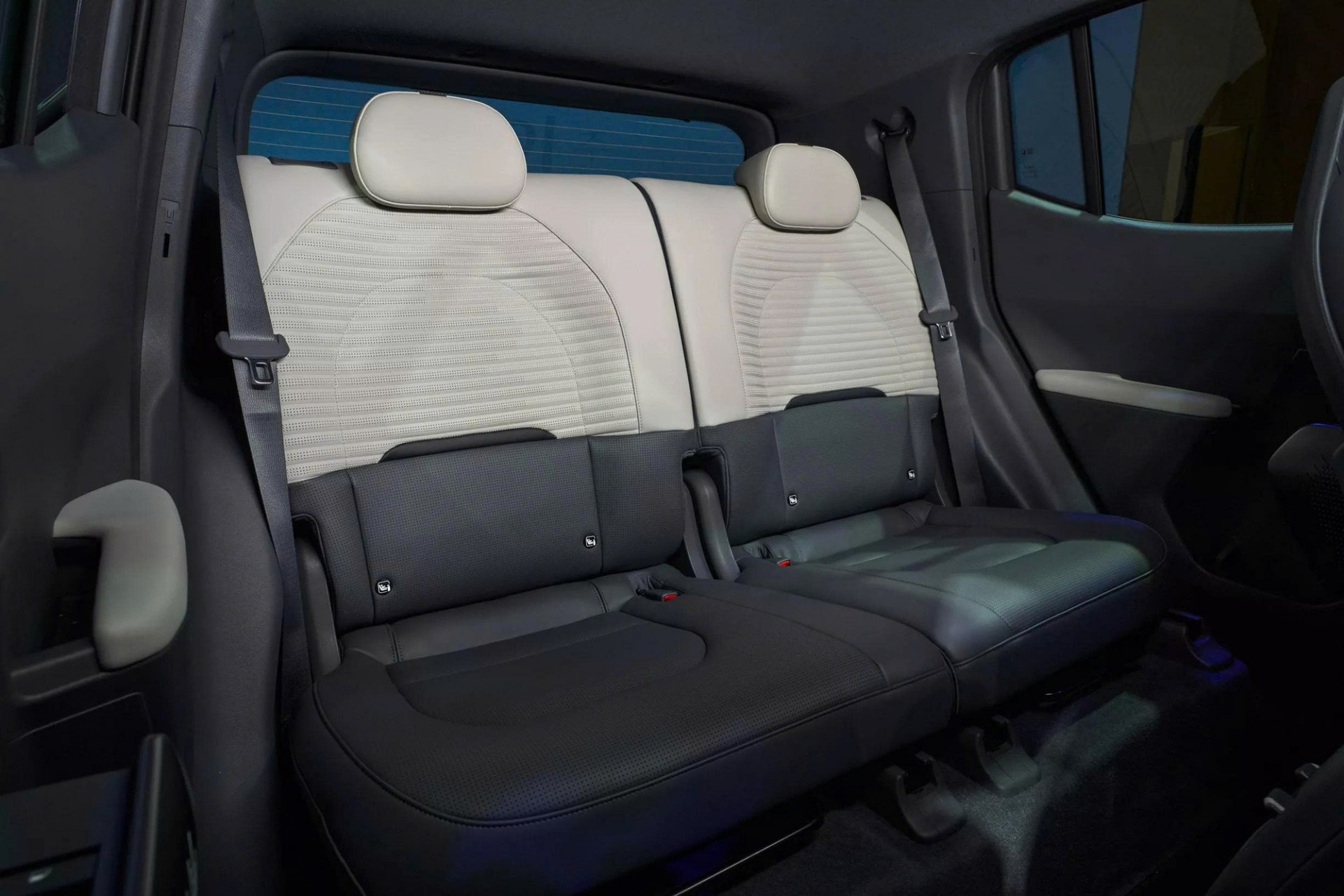 Kia EV2 ra mắt, mở rộng phân khúc CUV điện cỡ nhỏ Kia EV2 ra mắt, mở rộng phân khúc CUV điện cỡ nhỏ